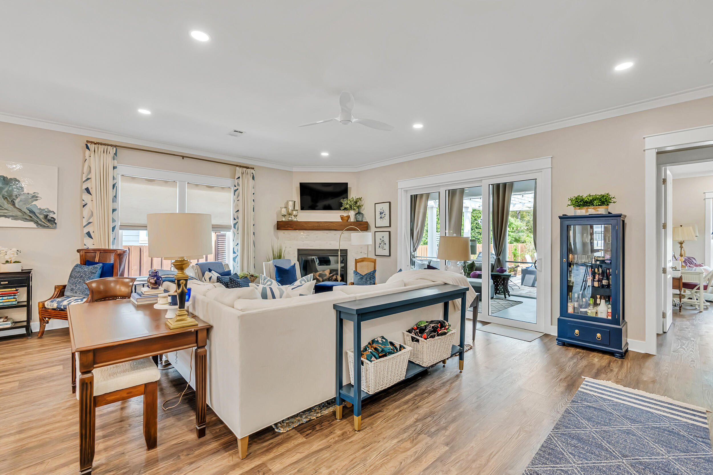SPYGLASS HILL - Residential