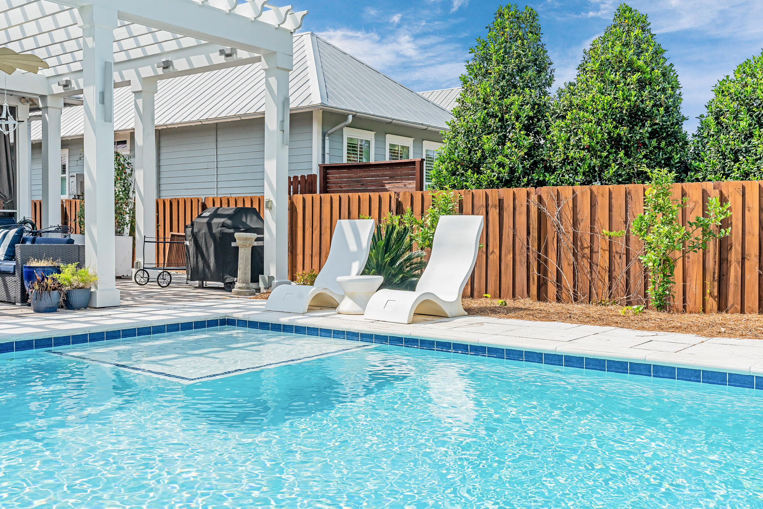 SPYGLASS HILL - Residential