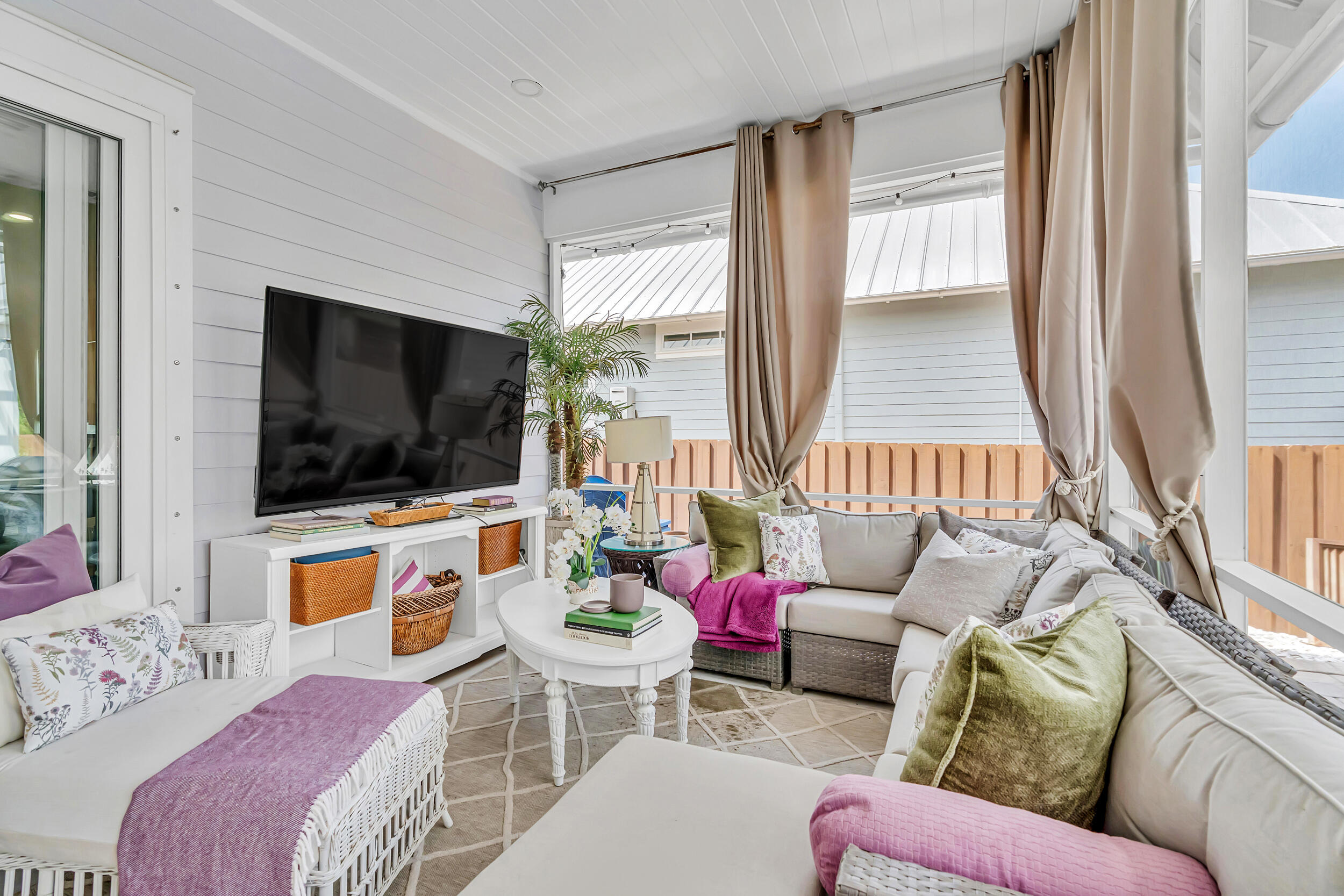 SPYGLASS HILL - Residential