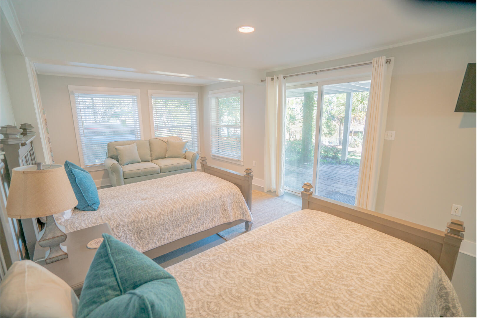 EASTERN LAKE ESTATES - Residential
