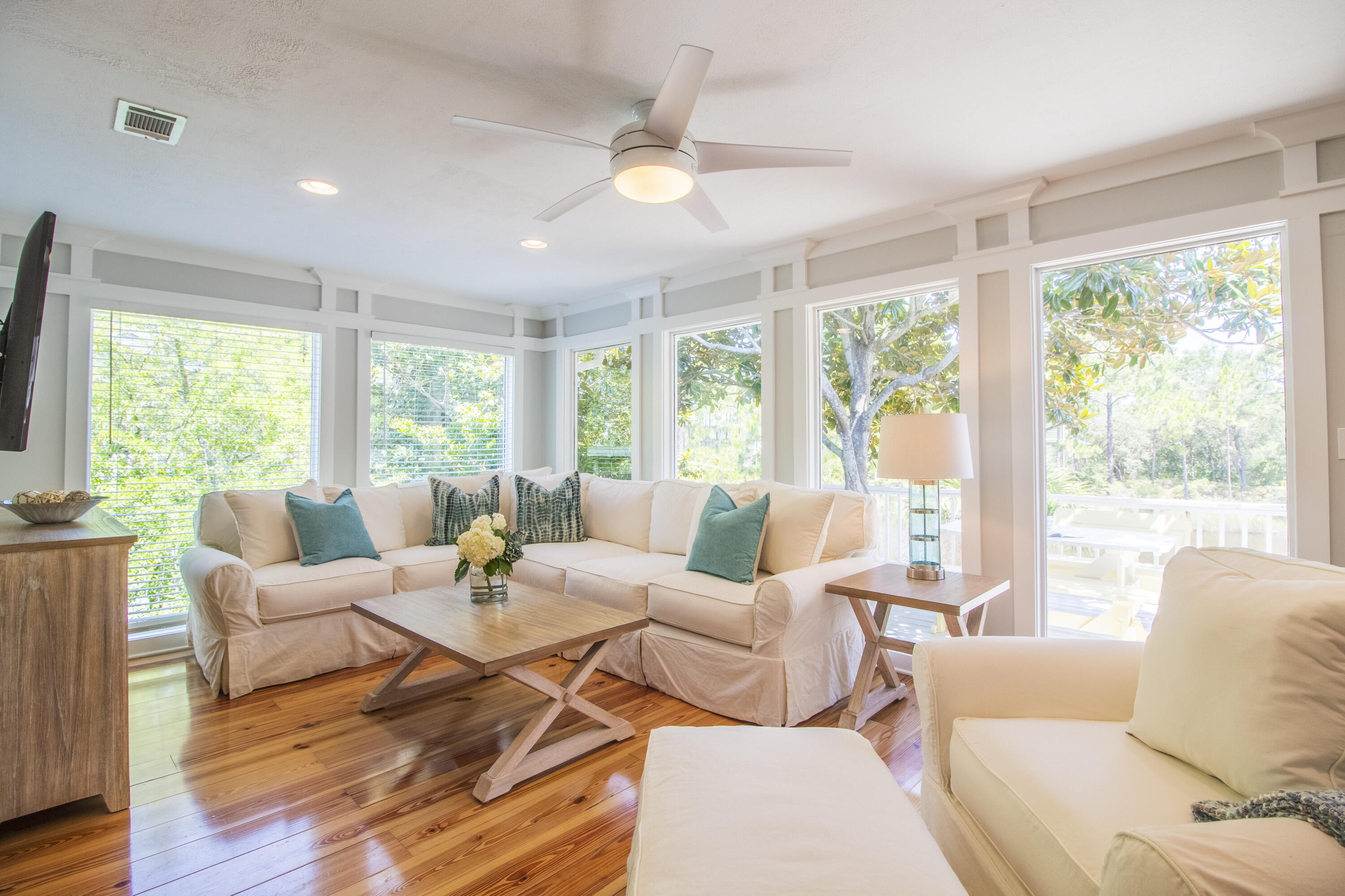 EASTERN LAKE ESTATES - Residential