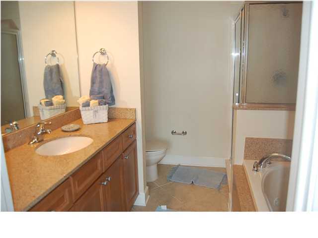 SHELL HARBOR CONDOMI - Residential Lease