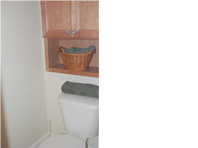 SHELL HARBOR CONDOMI - Residential Lease