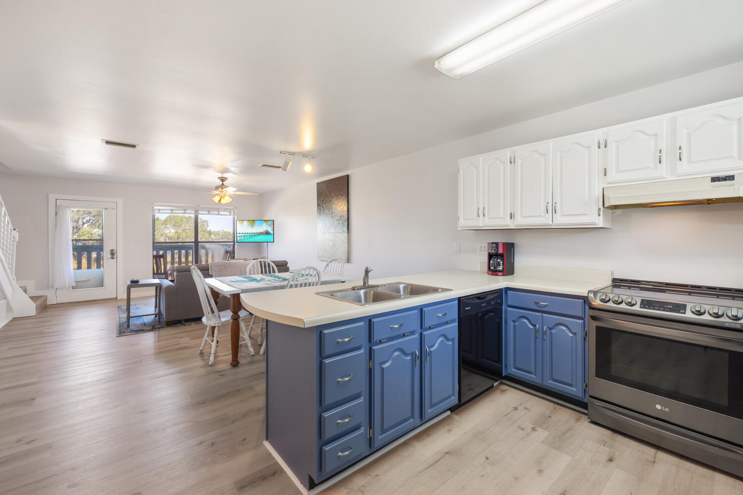 PIRATES COVE INLET - Residential