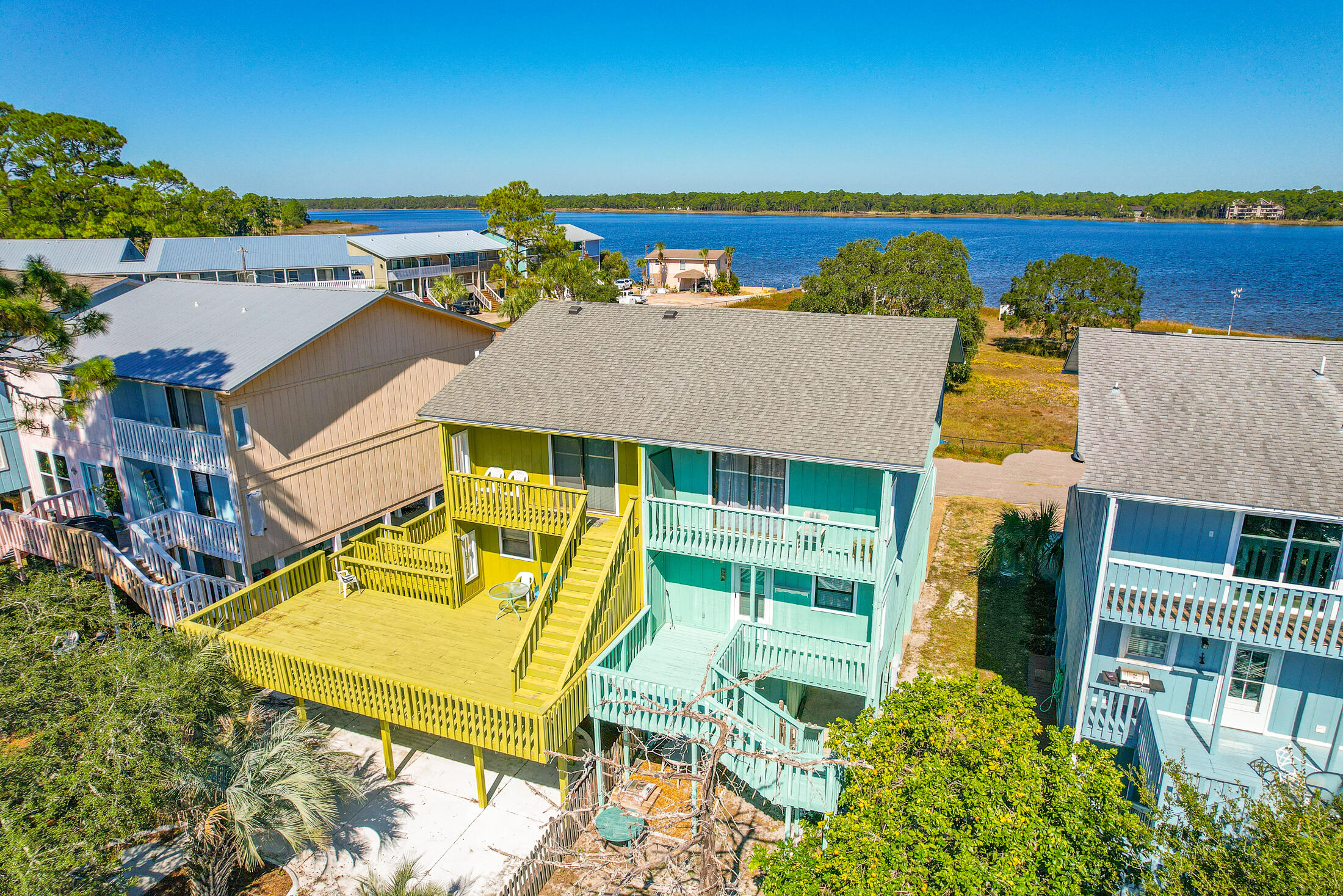 PIRATES COVE INLET - Residential