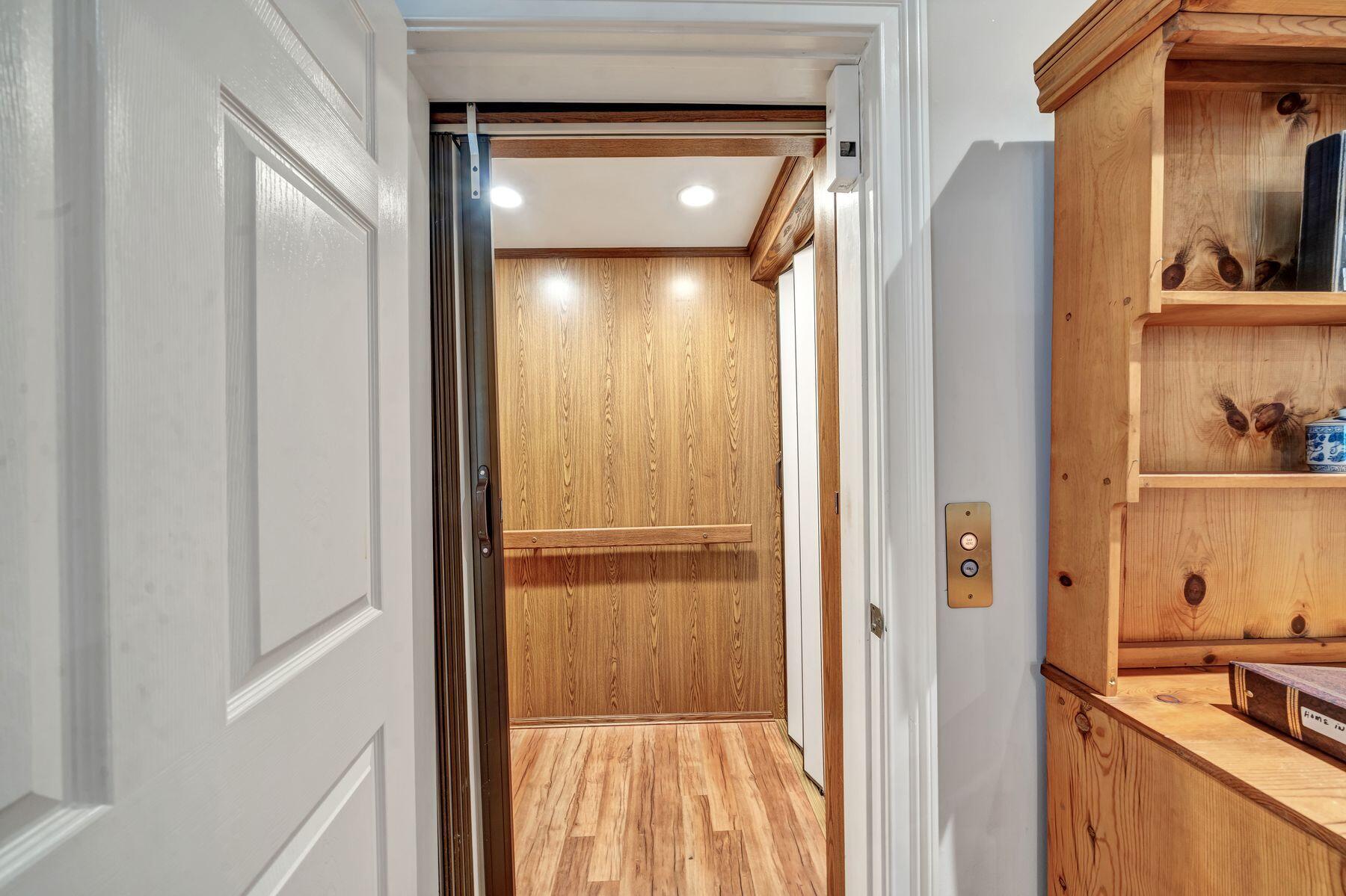 SAND CLIFFS 4TH ADDN - Residential