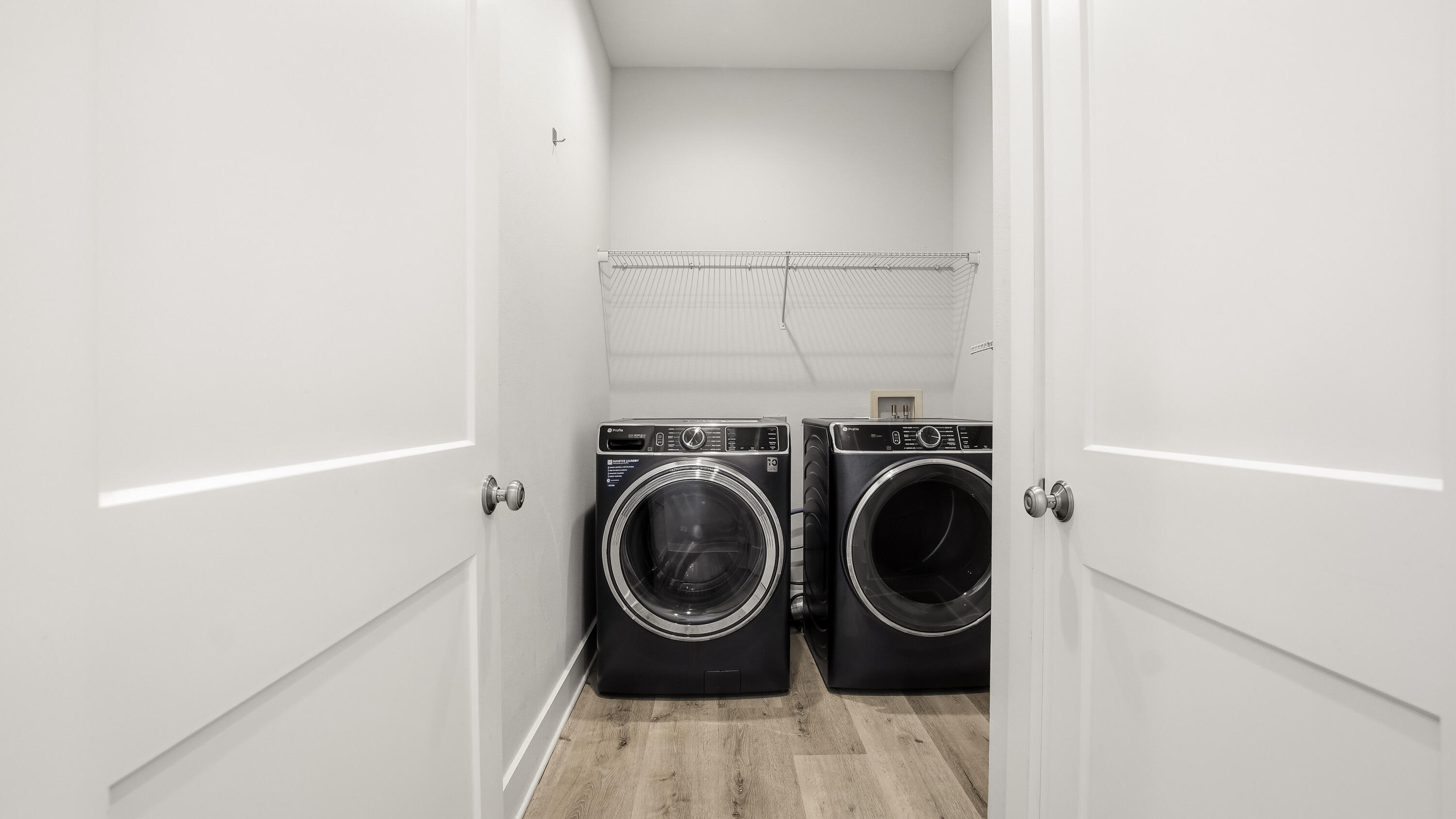 LIGHTHOUSE POINTE - Residential