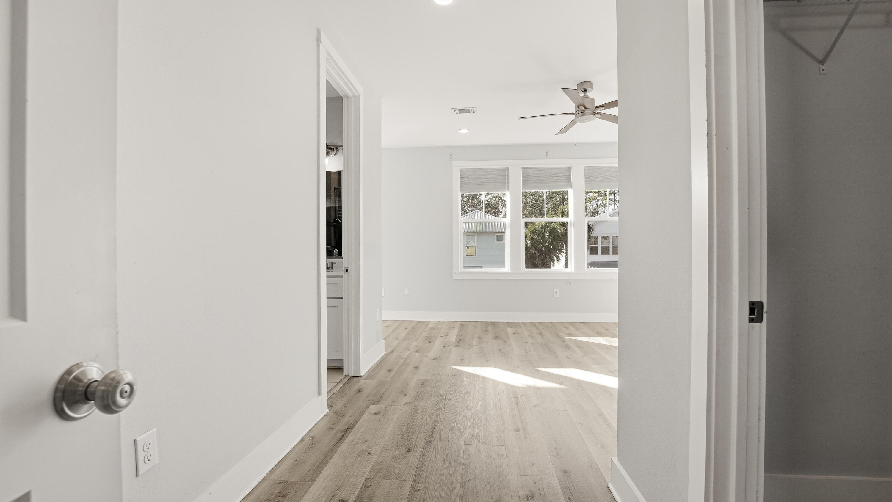 LIGHTHOUSE POINTE - Residential