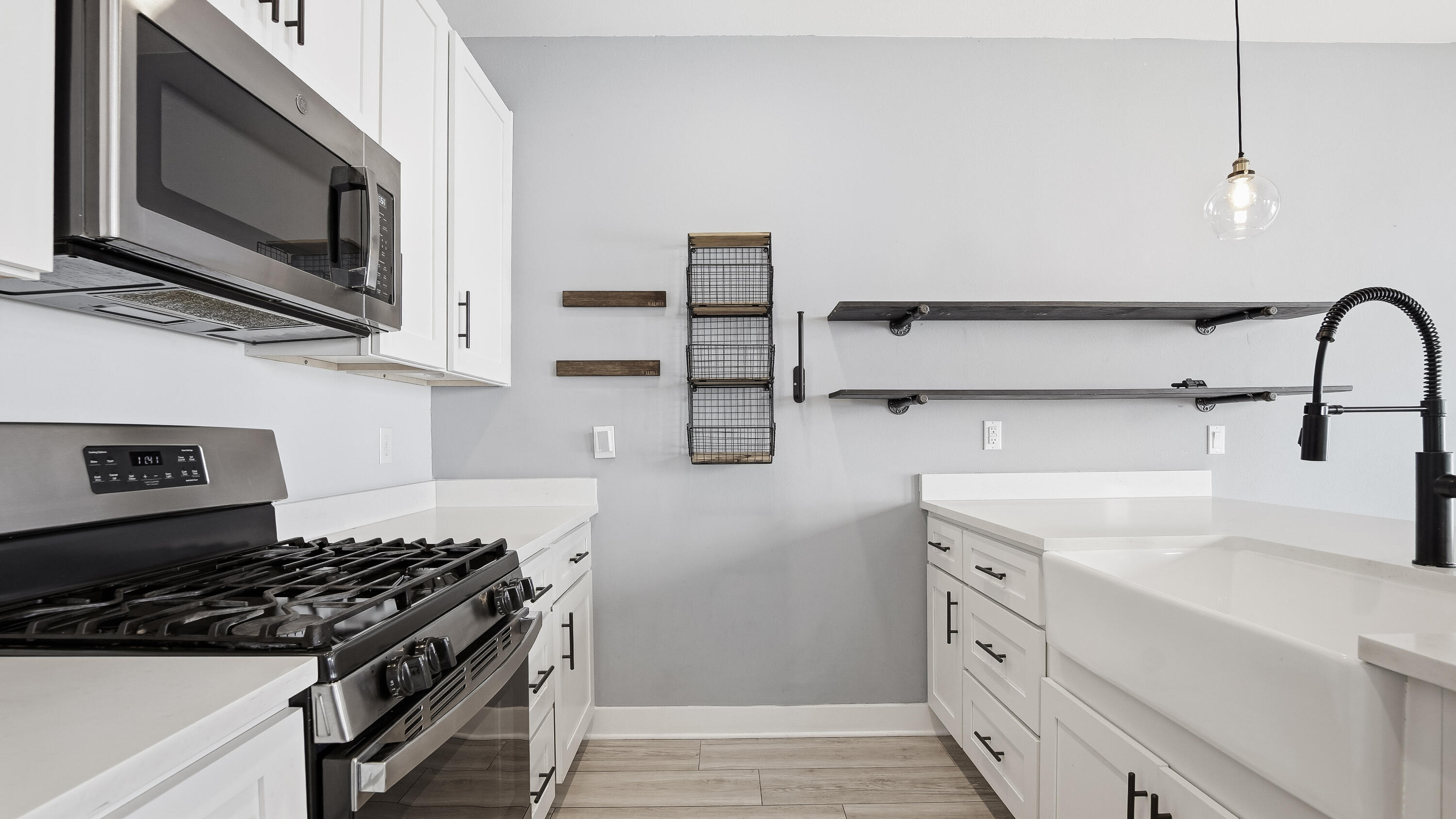 LIGHTHOUSE POINTE - Residential