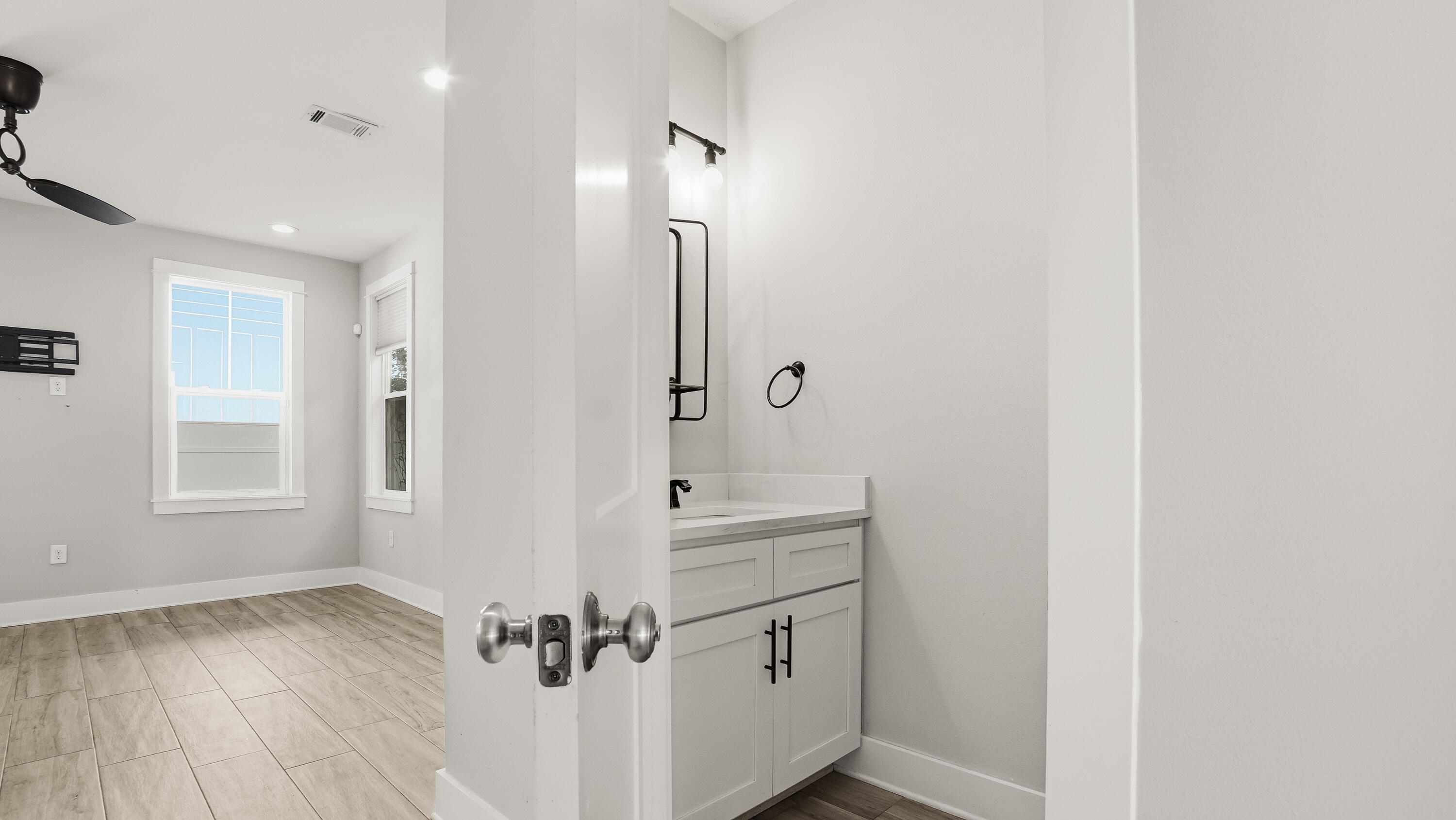 LIGHTHOUSE POINTE - Residential