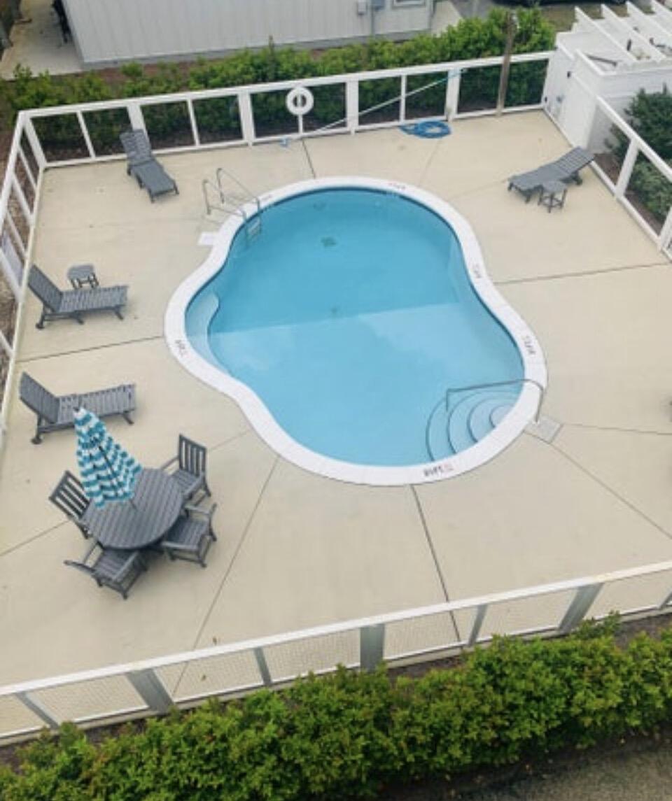 LIGHTHOUSE POINTE - Residential