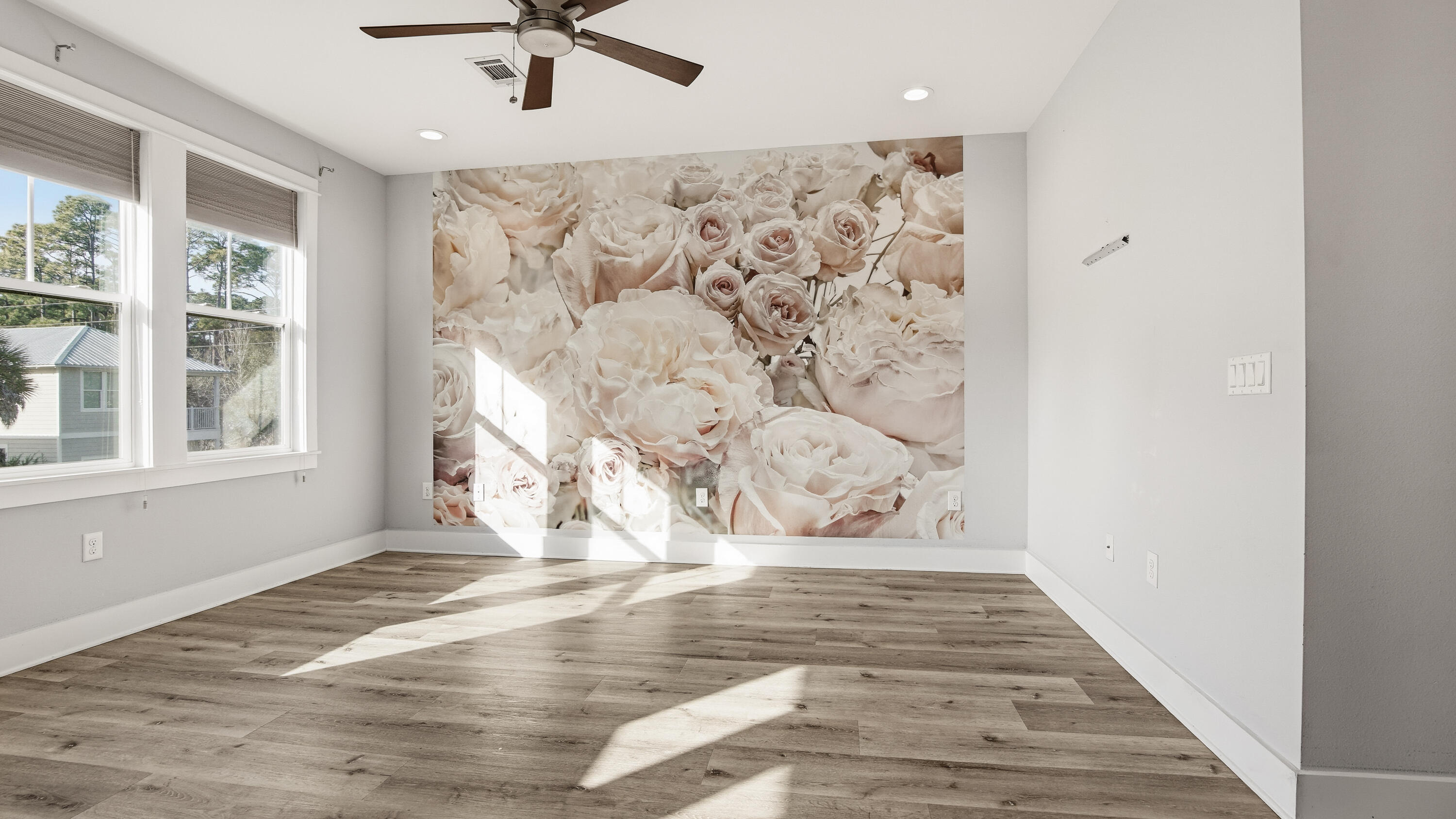 LIGHTHOUSE POINTE - Residential