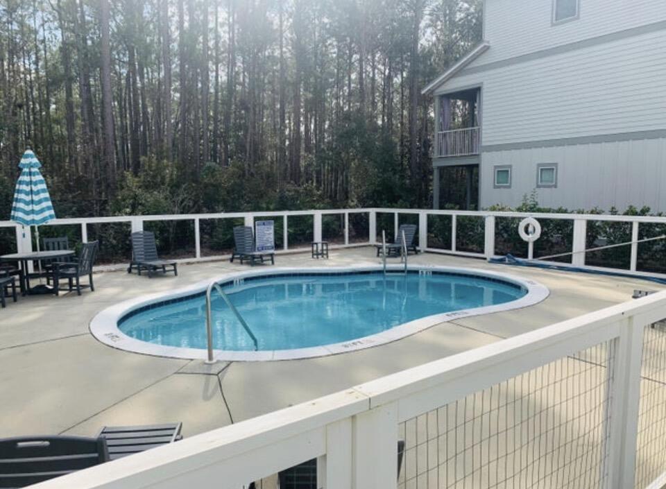 LIGHTHOUSE POINTE - Residential