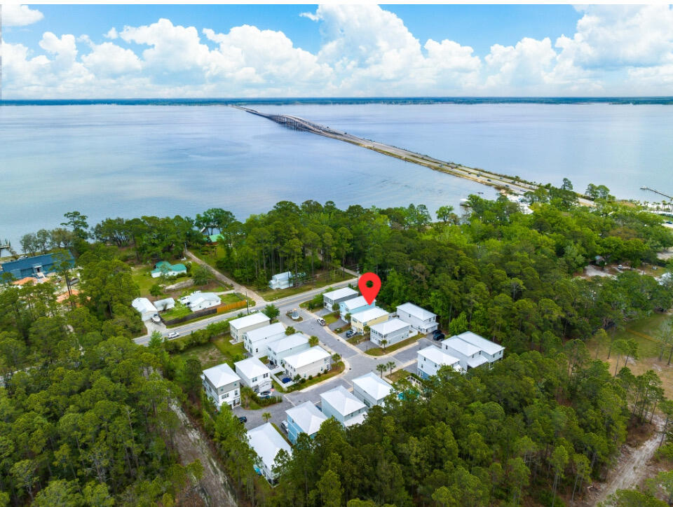 LIGHTHOUSE POINTE - Residential