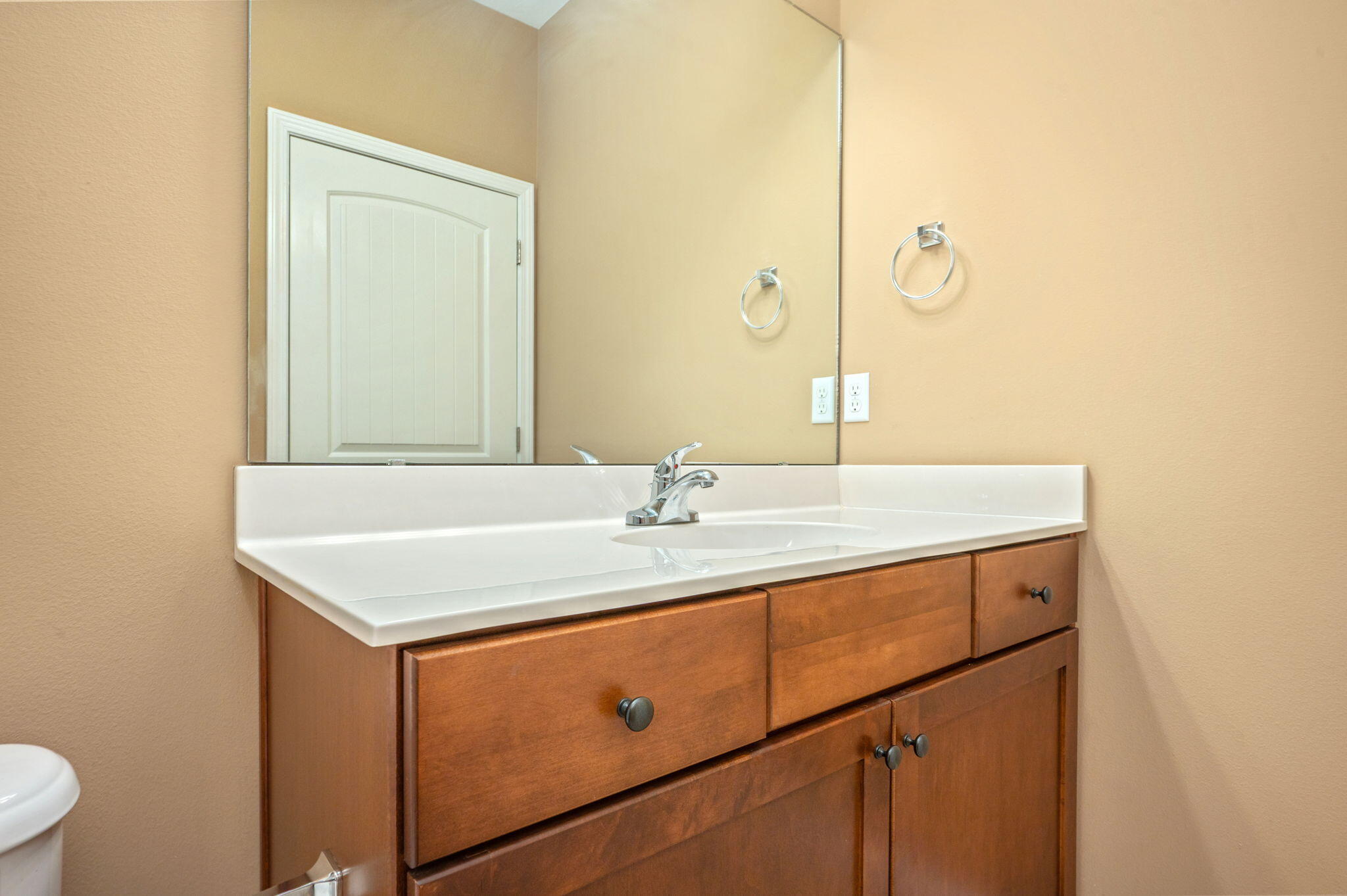 REDWOOD VILLAGE - Residential Lease