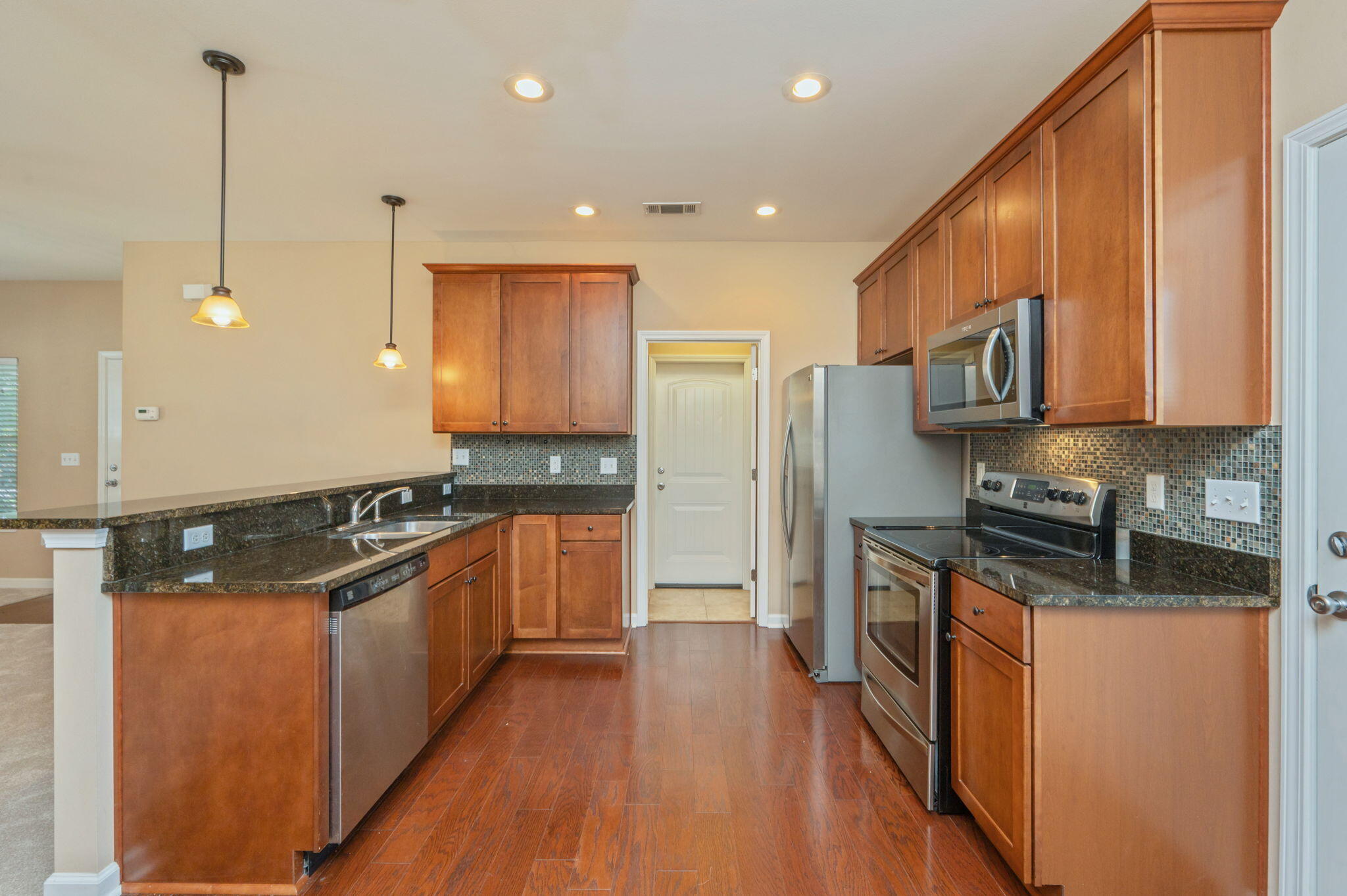 REDWOOD VILLAGE - Residential Lease