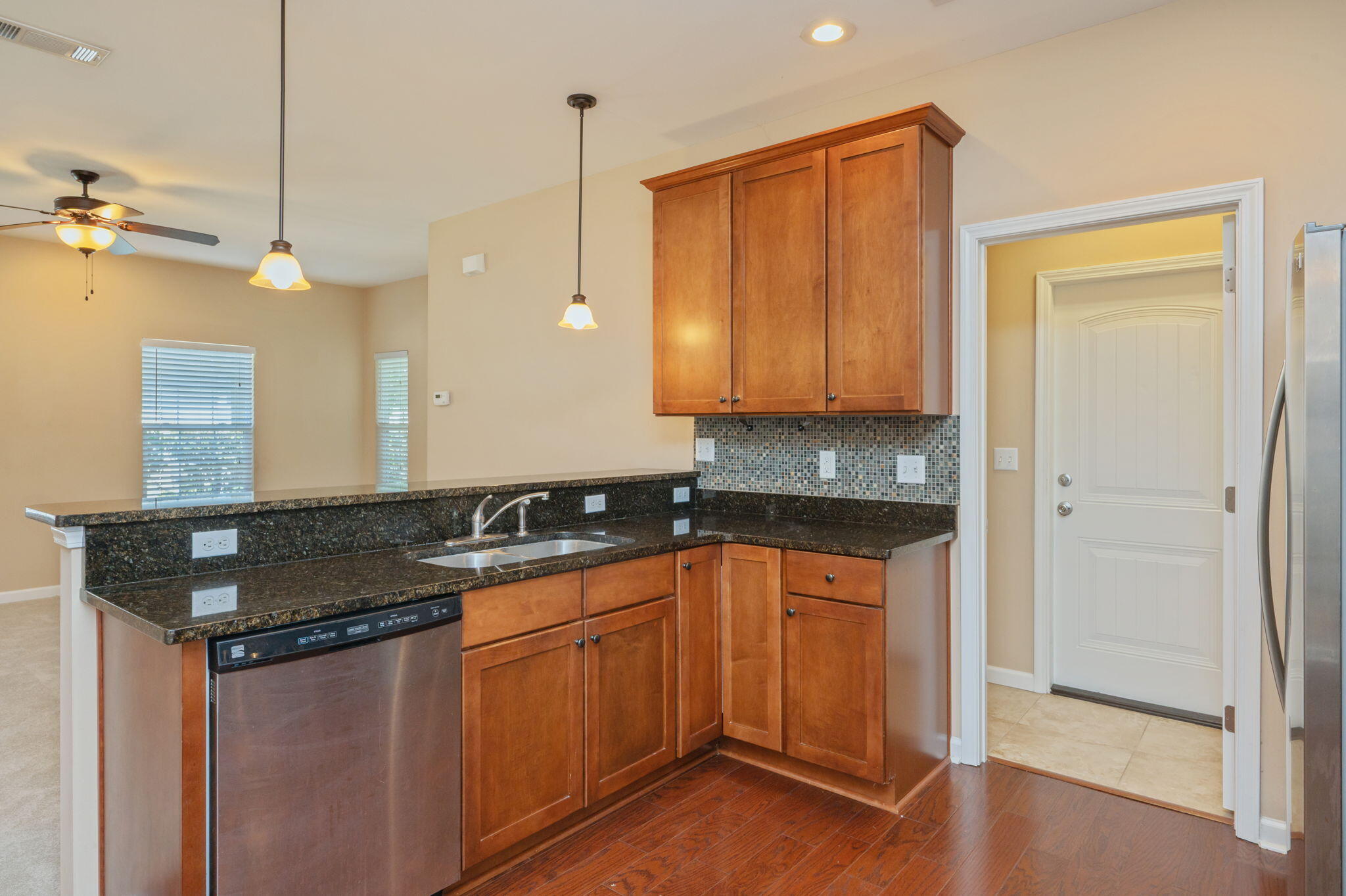 REDWOOD VILLAGE - Residential Lease