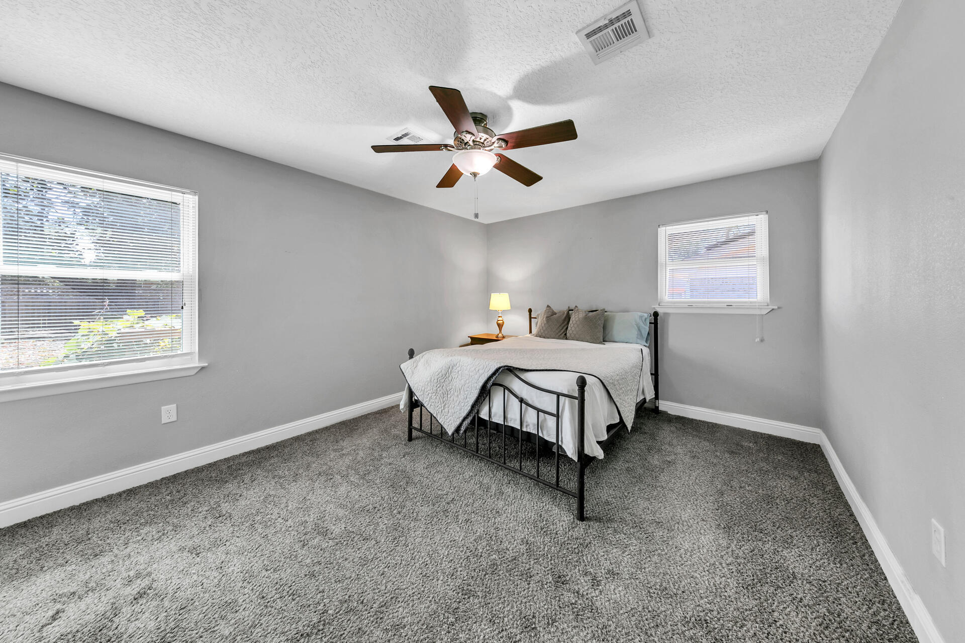 PINEWOOD ESTATES - Residential