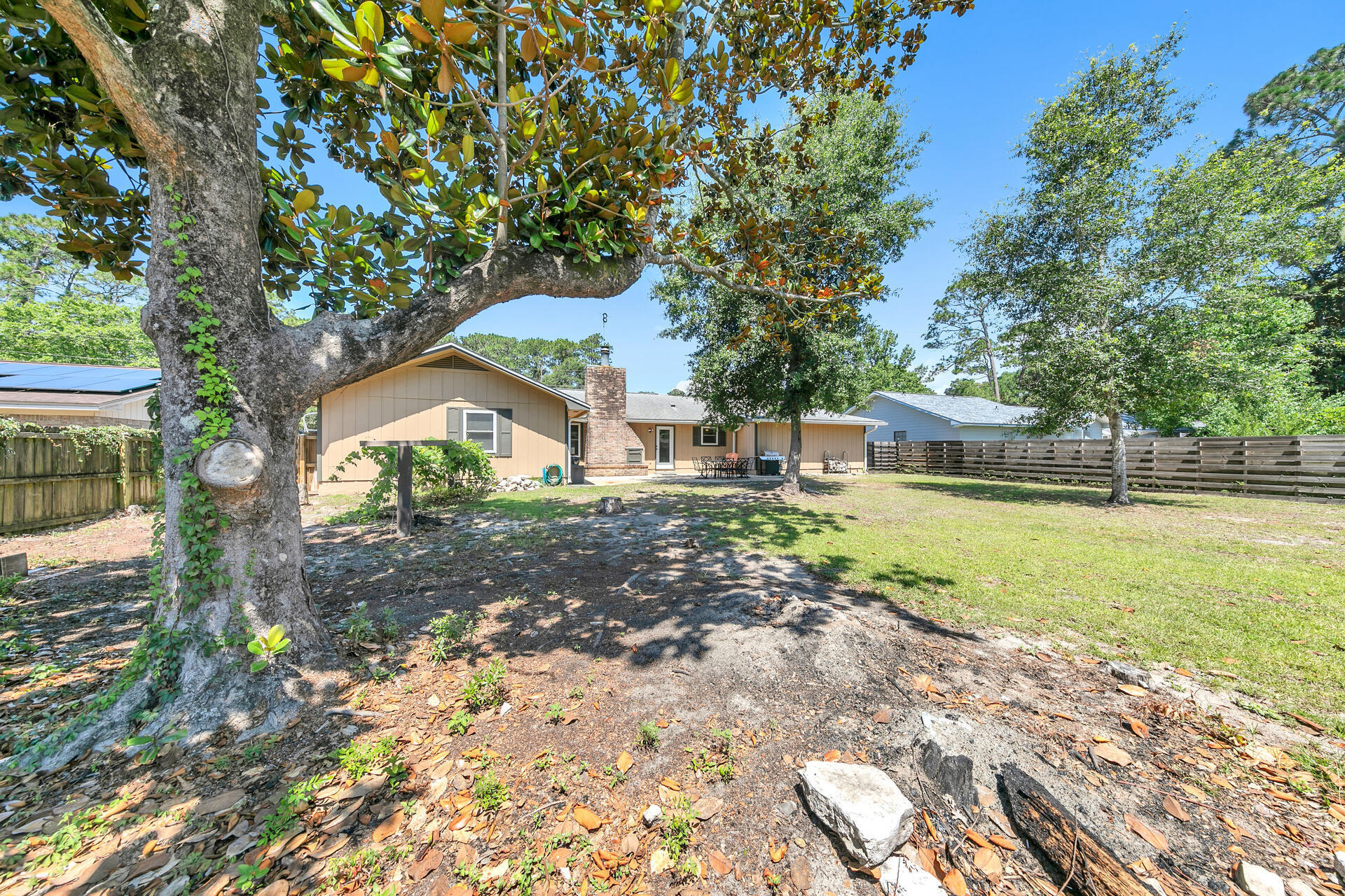 PINEWOOD ESTATES - Residential