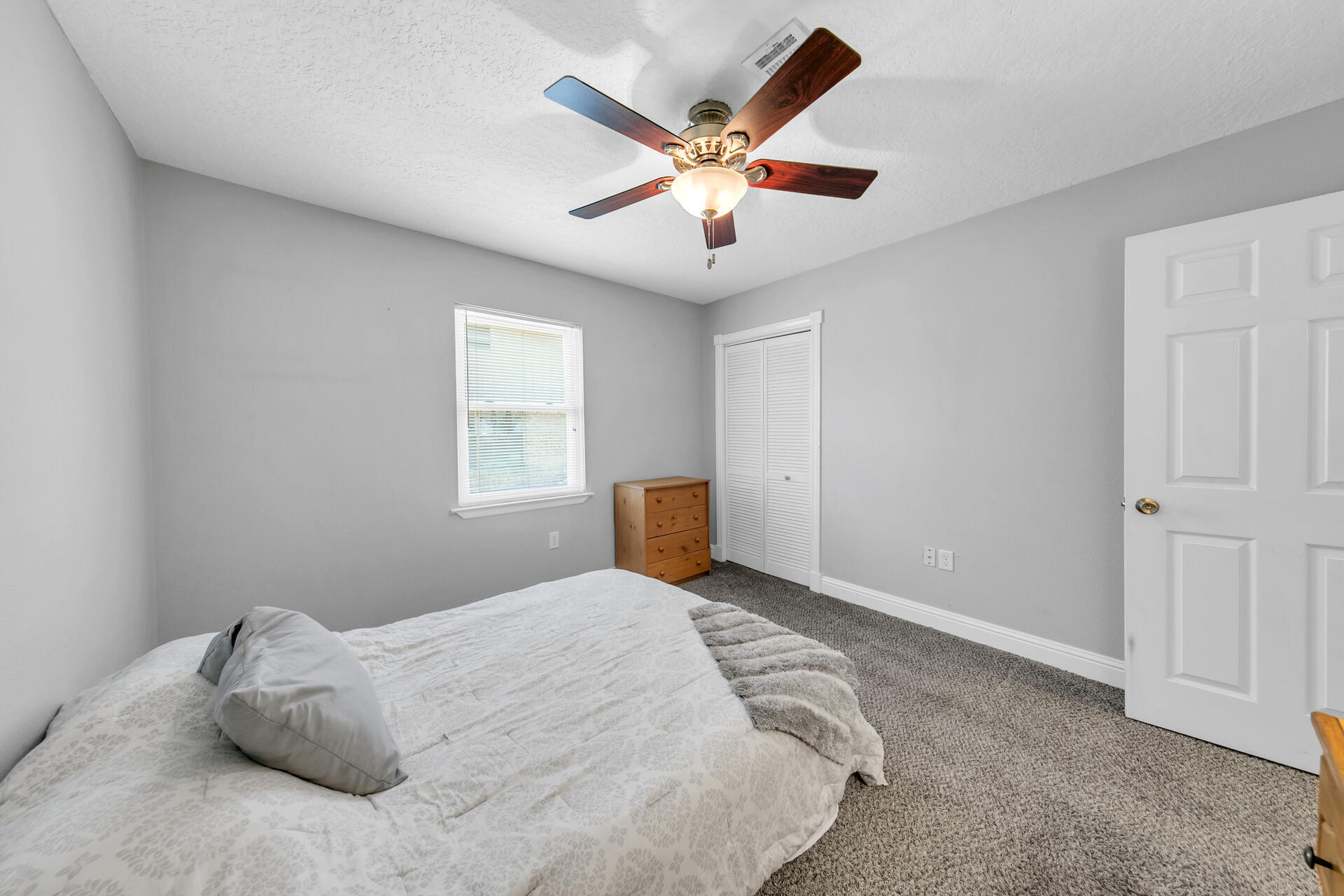 PINEWOOD ESTATES - Residential