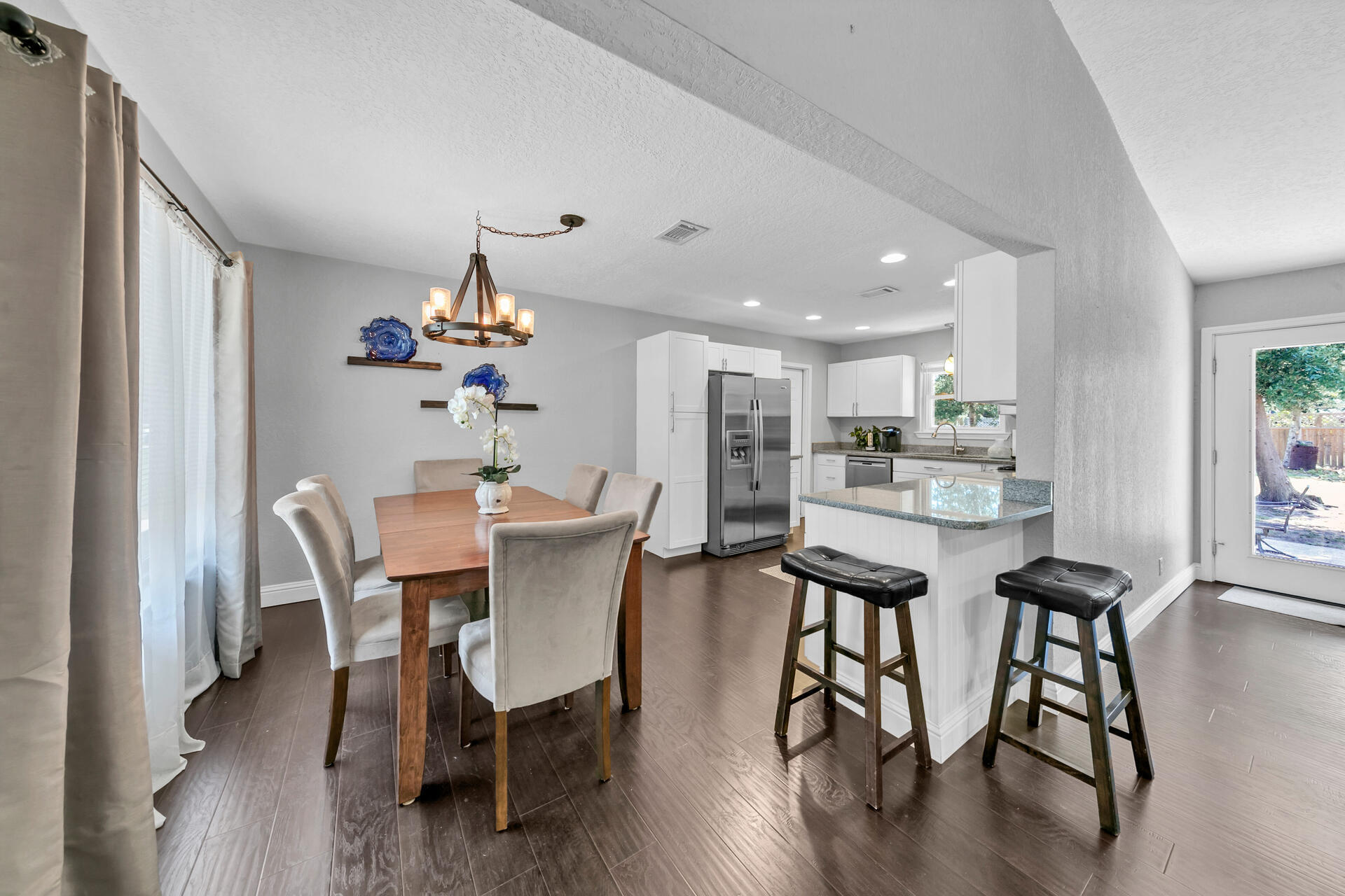 PINEWOOD ESTATES - Residential