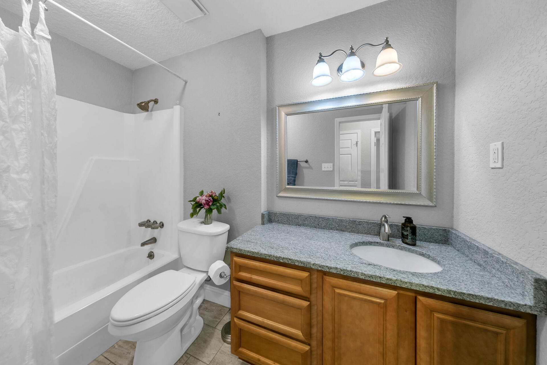 PINEWOOD ESTATES - Residential