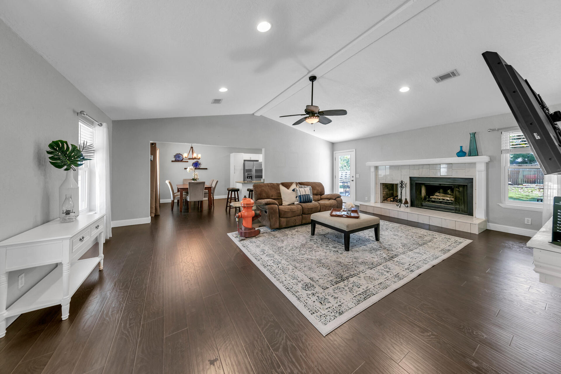 PINEWOOD ESTATES - Residential