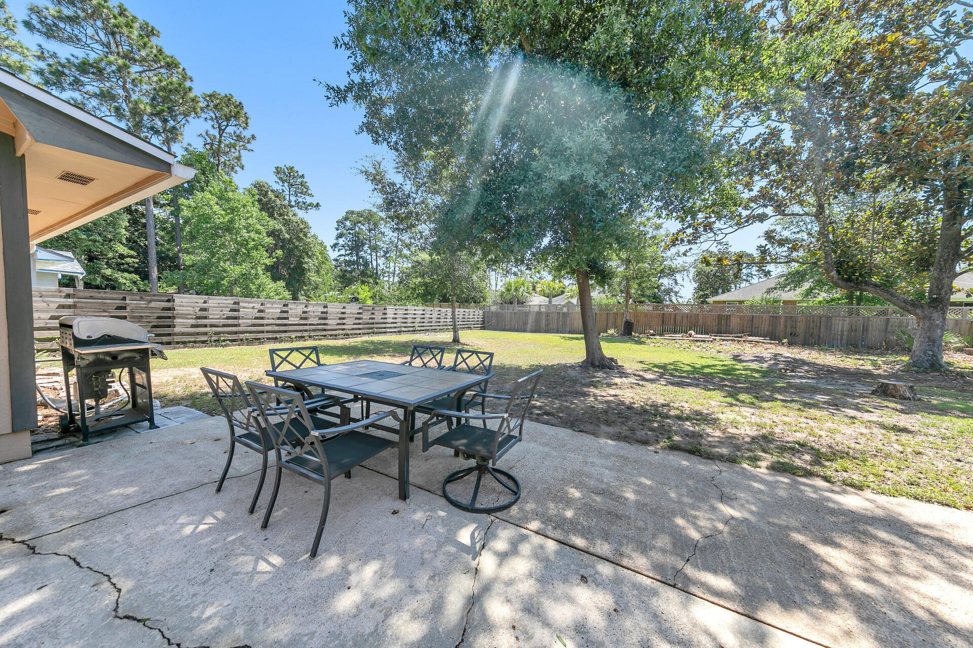 PINEWOOD ESTATES - Residential