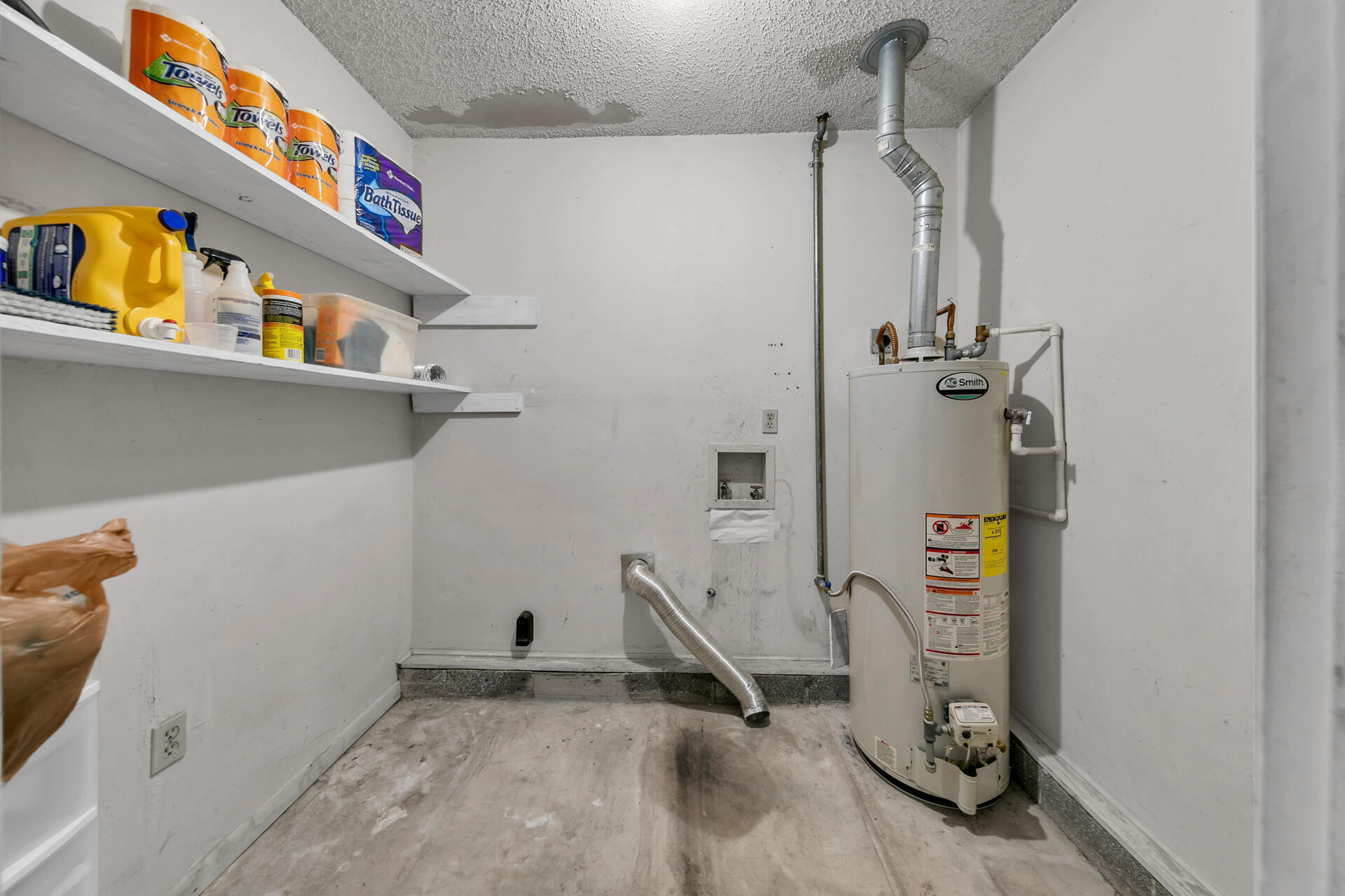 PINEWOOD ESTATES - Residential