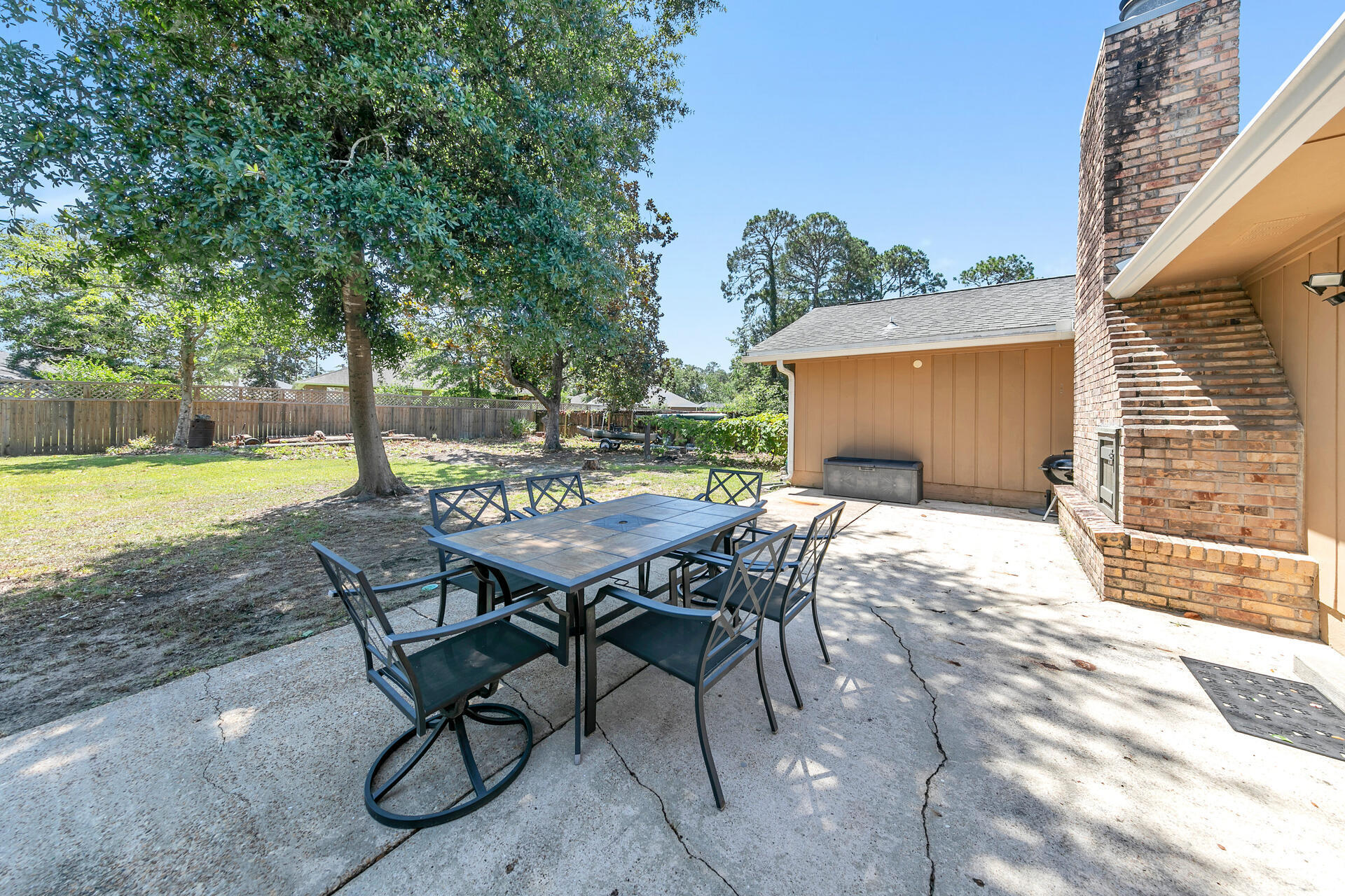 PINEWOOD ESTATES - Residential