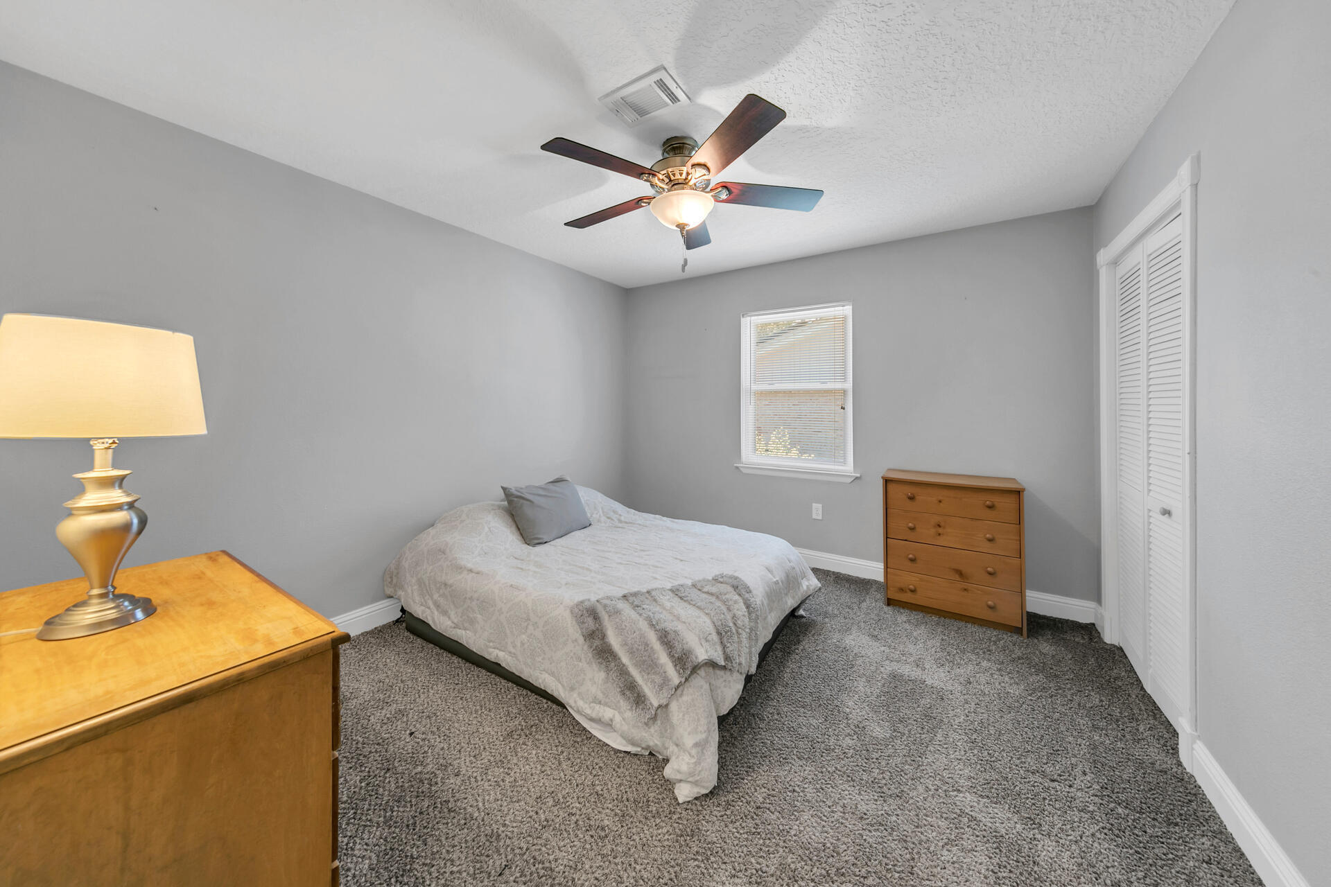 PINEWOOD ESTATES - Residential