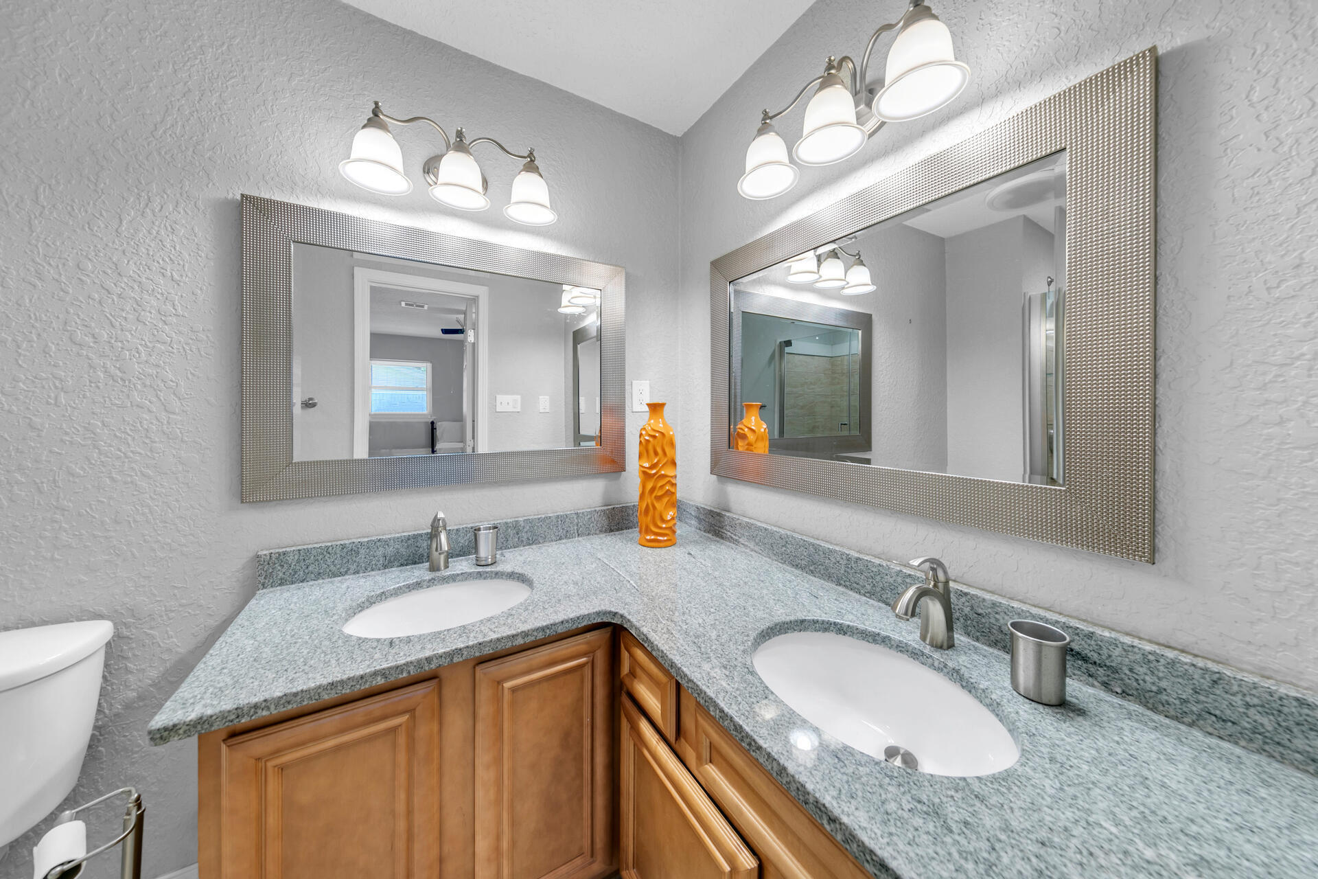 PINEWOOD ESTATES - Residential