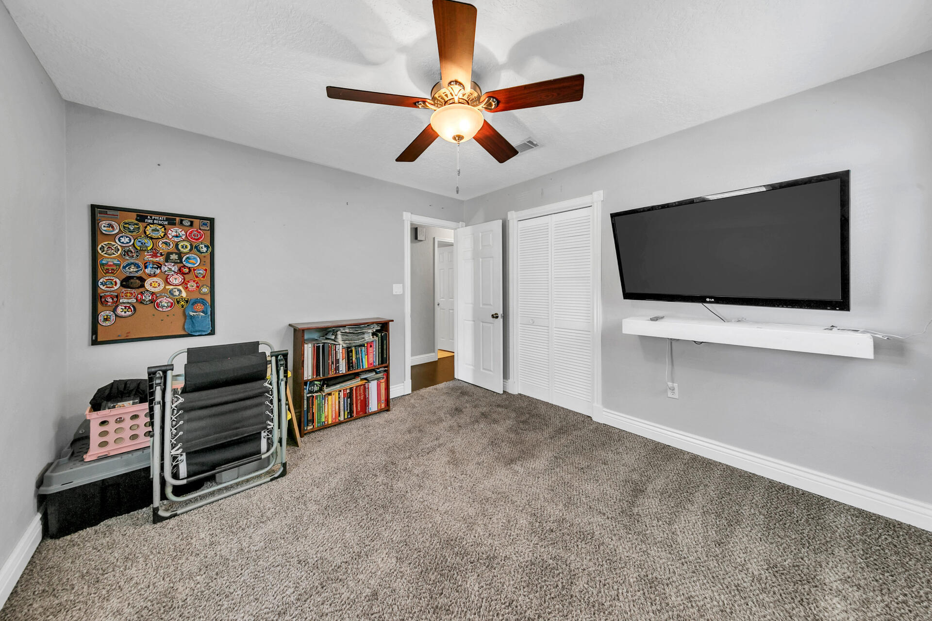 PINEWOOD ESTATES - Residential