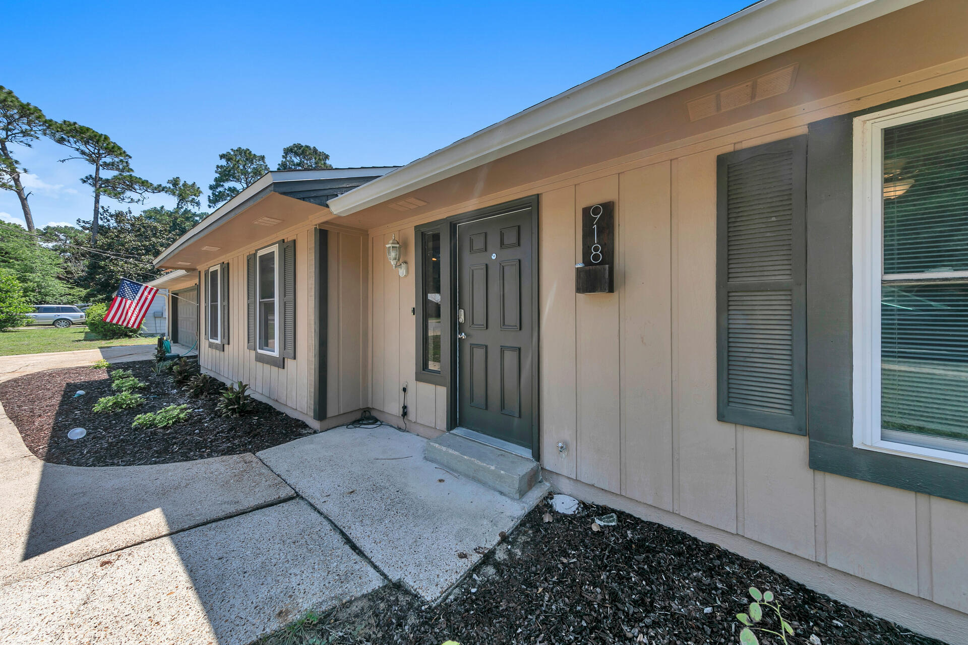 PINEWOOD ESTATES - Residential