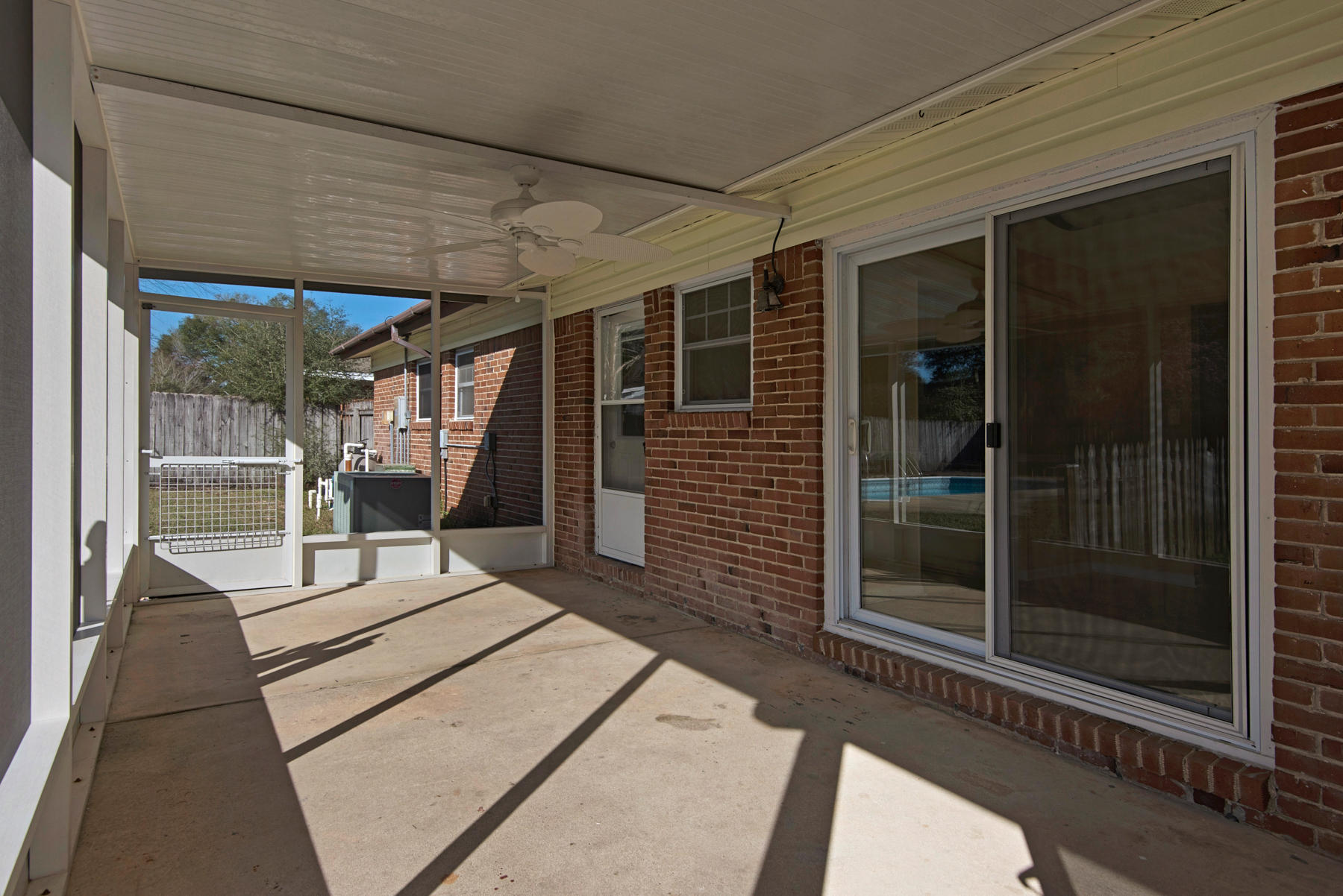 CAROL ANNE MANOR 1ST ADDN - Residential