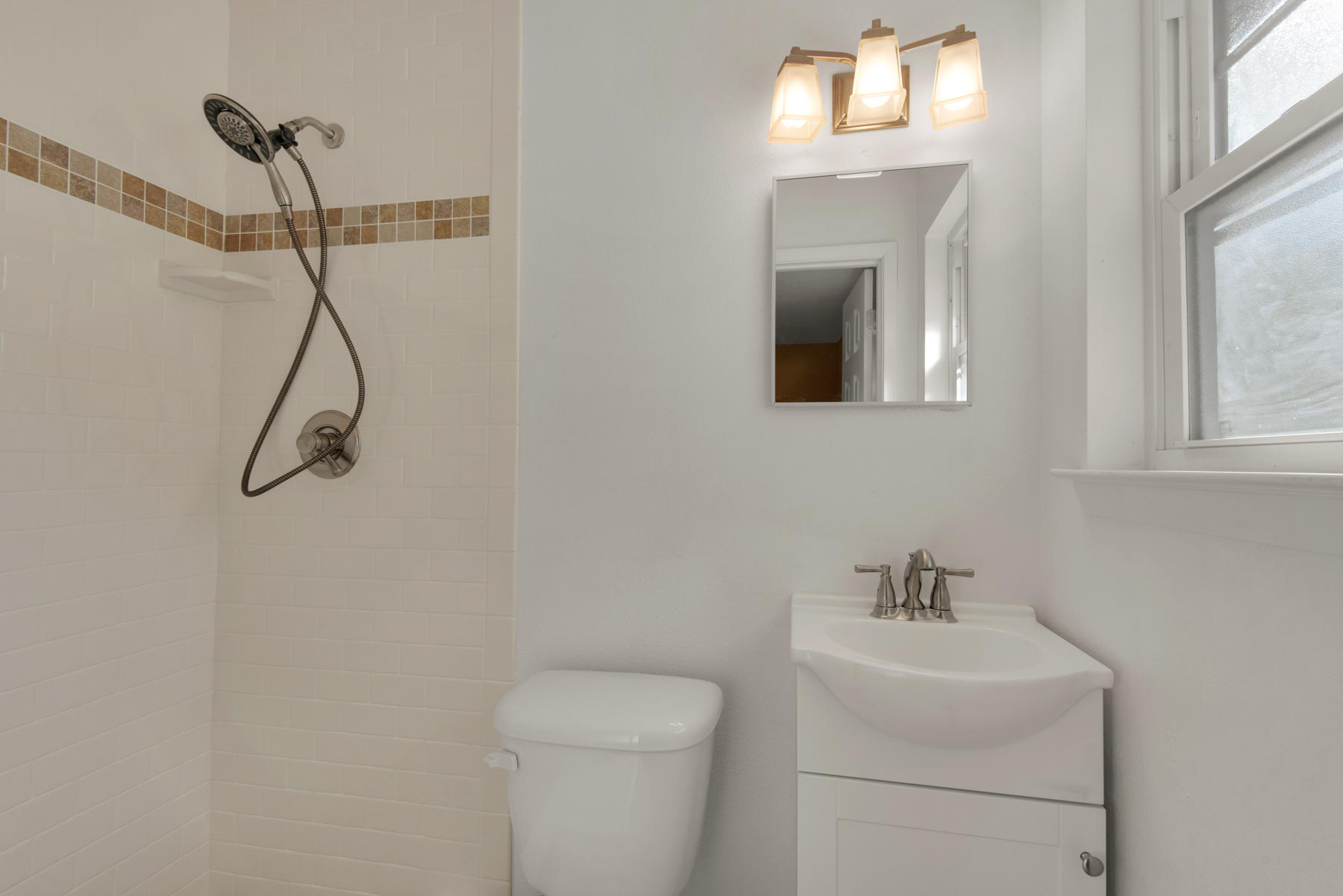CAROL ANNE MANOR 1ST ADDN - Residential