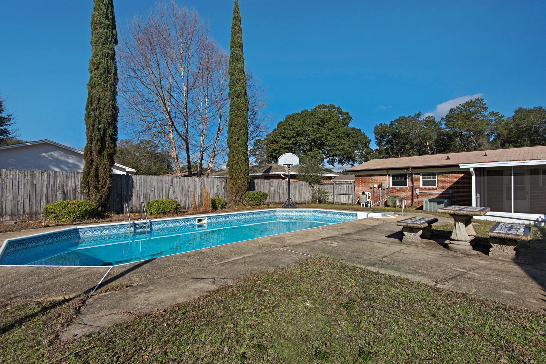 CAROL ANNE MANOR 1ST ADDN - Residential