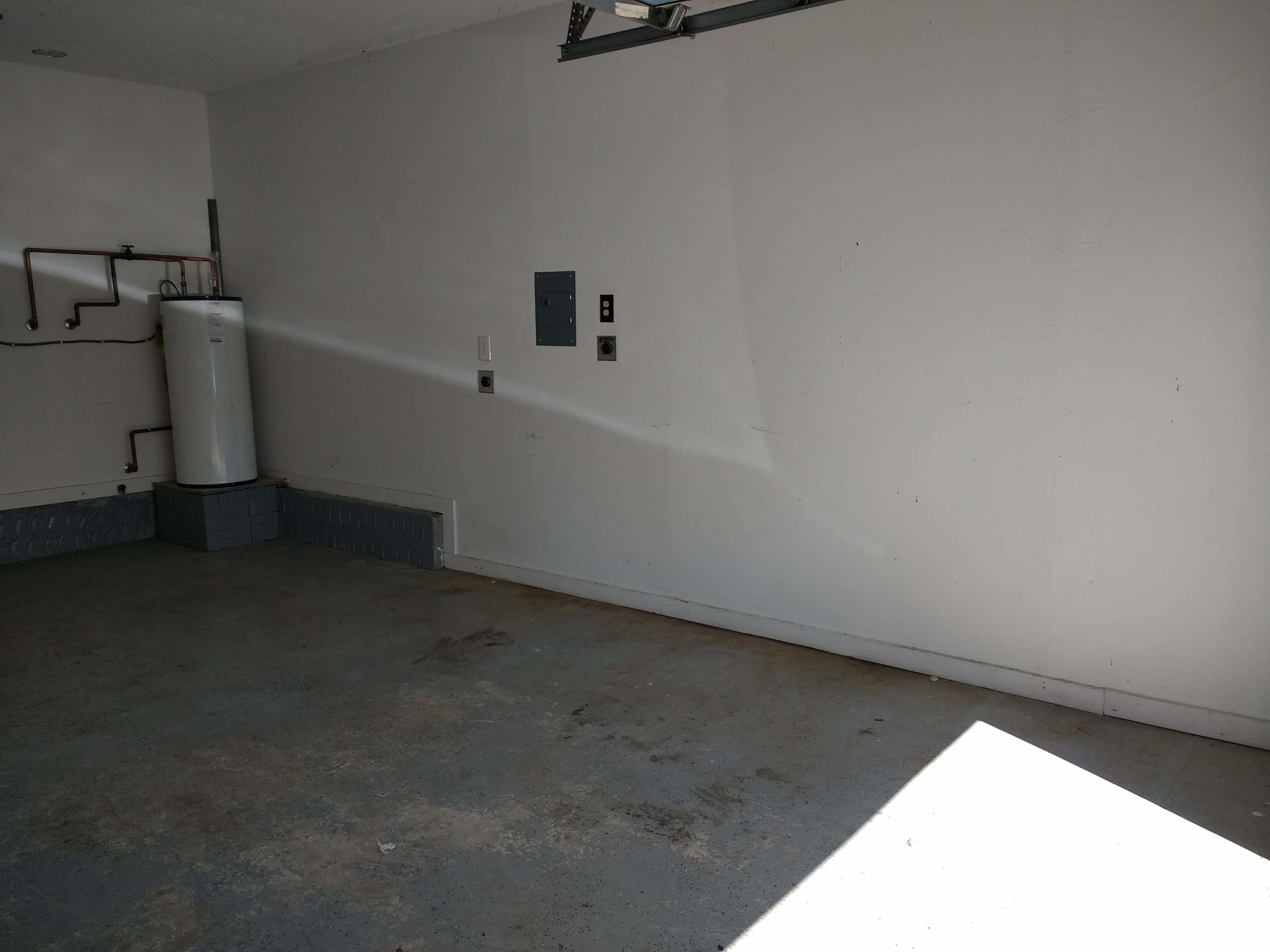 COUNTRYVIEW ESTATES 5TH ADDN - Residential Lease