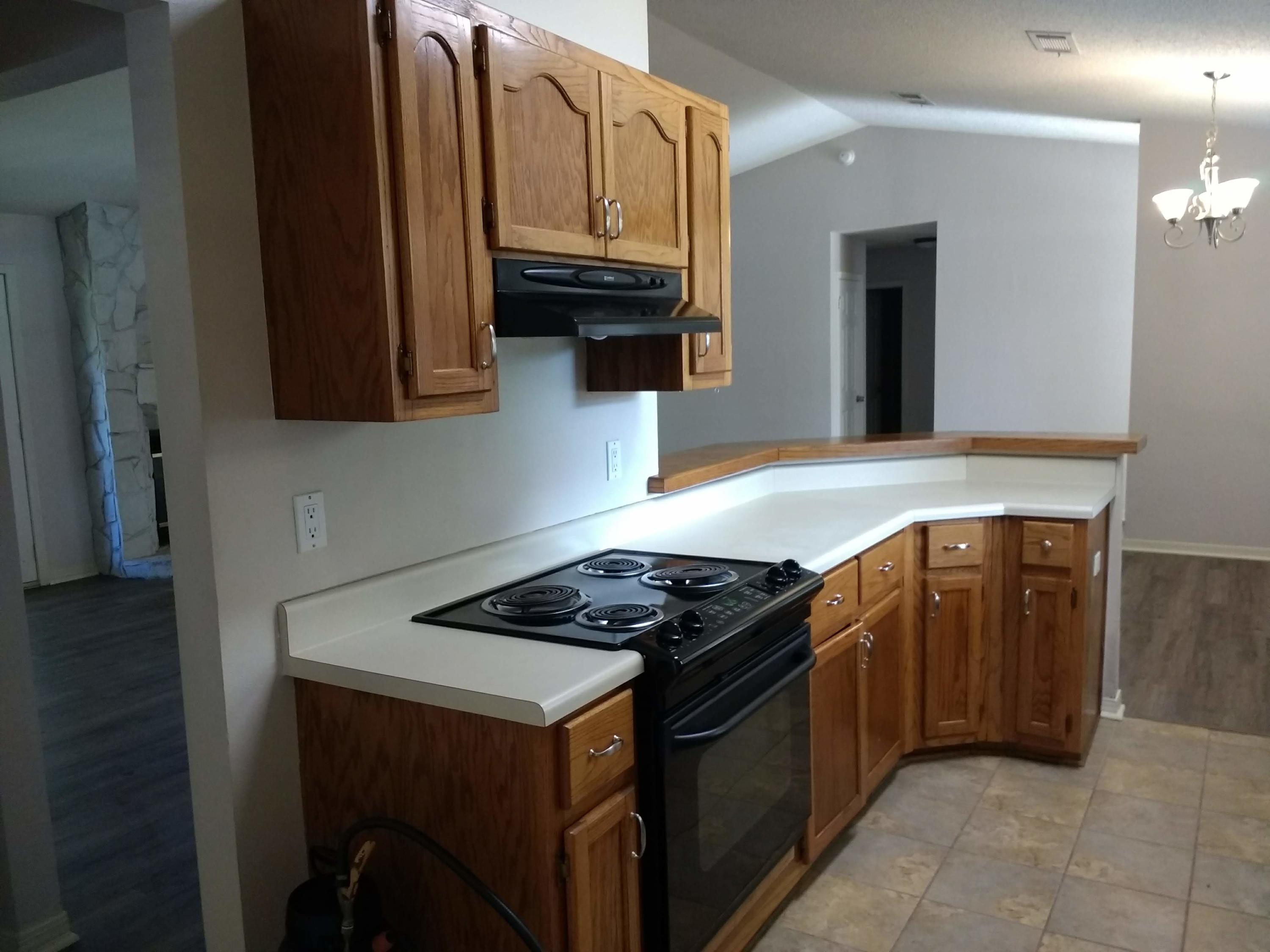 COUNTRYVIEW ESTATES 5TH ADDN - Residential Lease