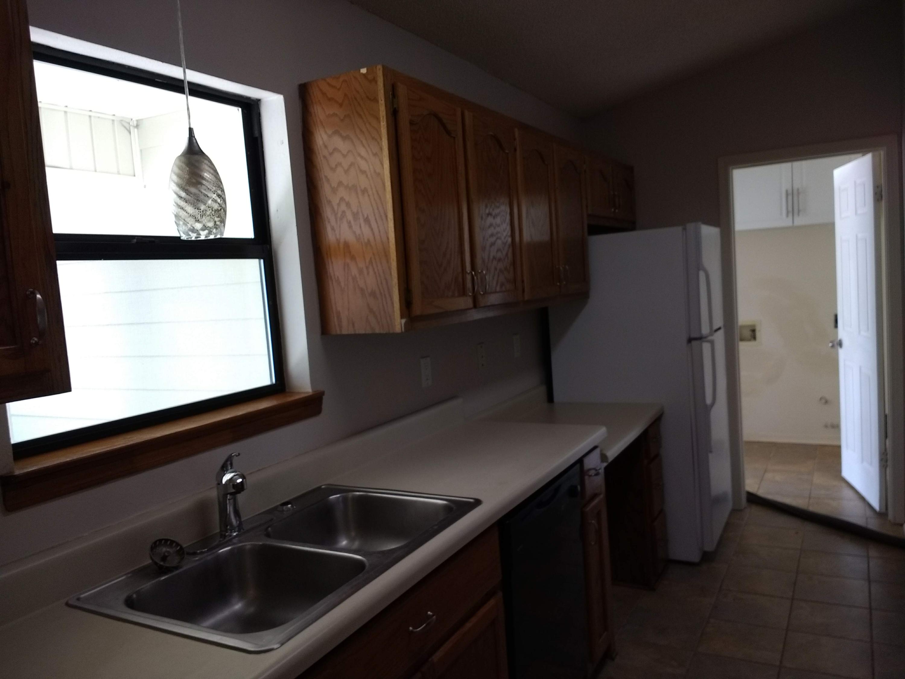 COUNTRYVIEW ESTATES 5TH ADDN - Residential Lease