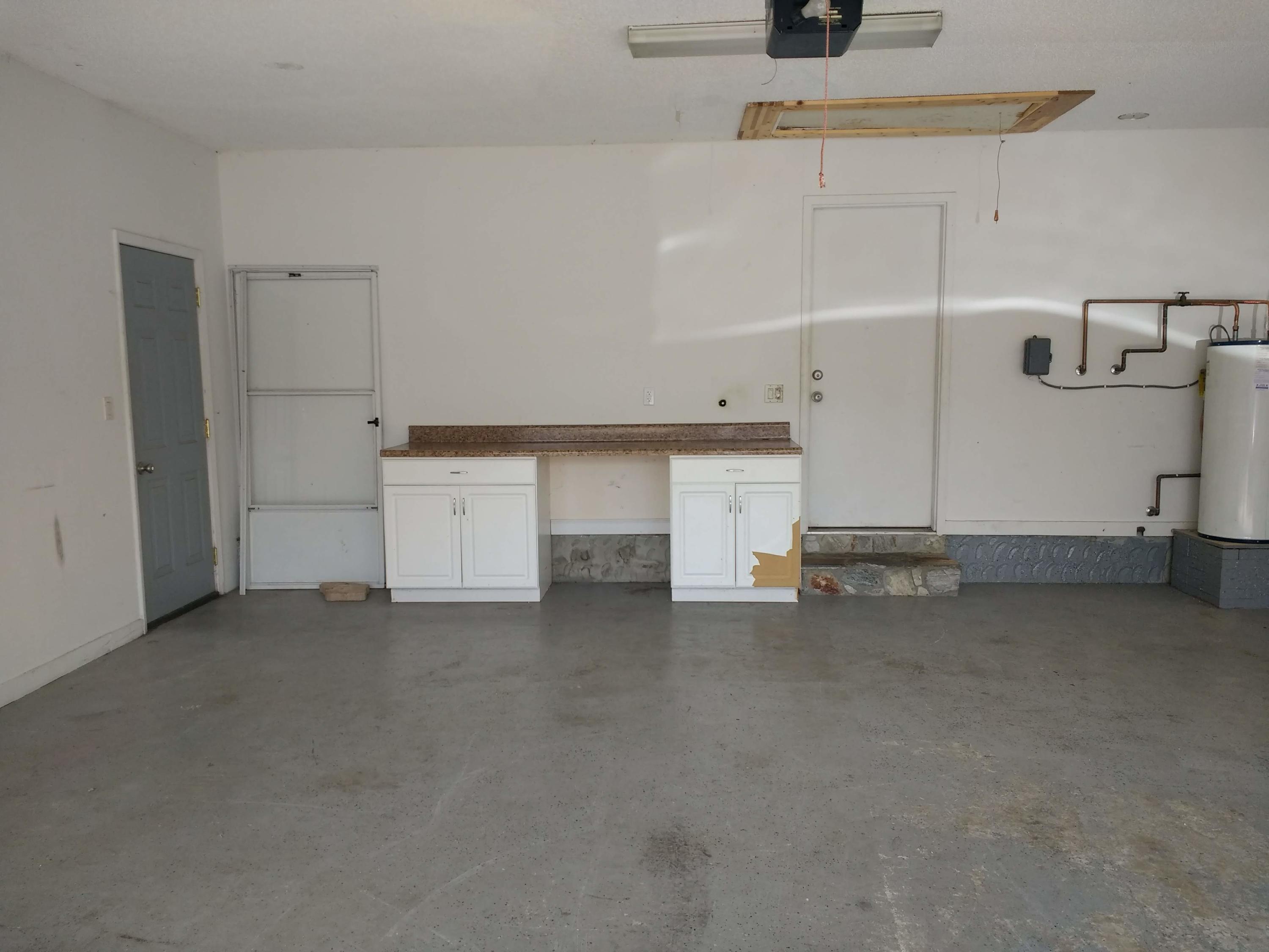 COUNTRYVIEW ESTATES 5TH ADDN - Residential Lease