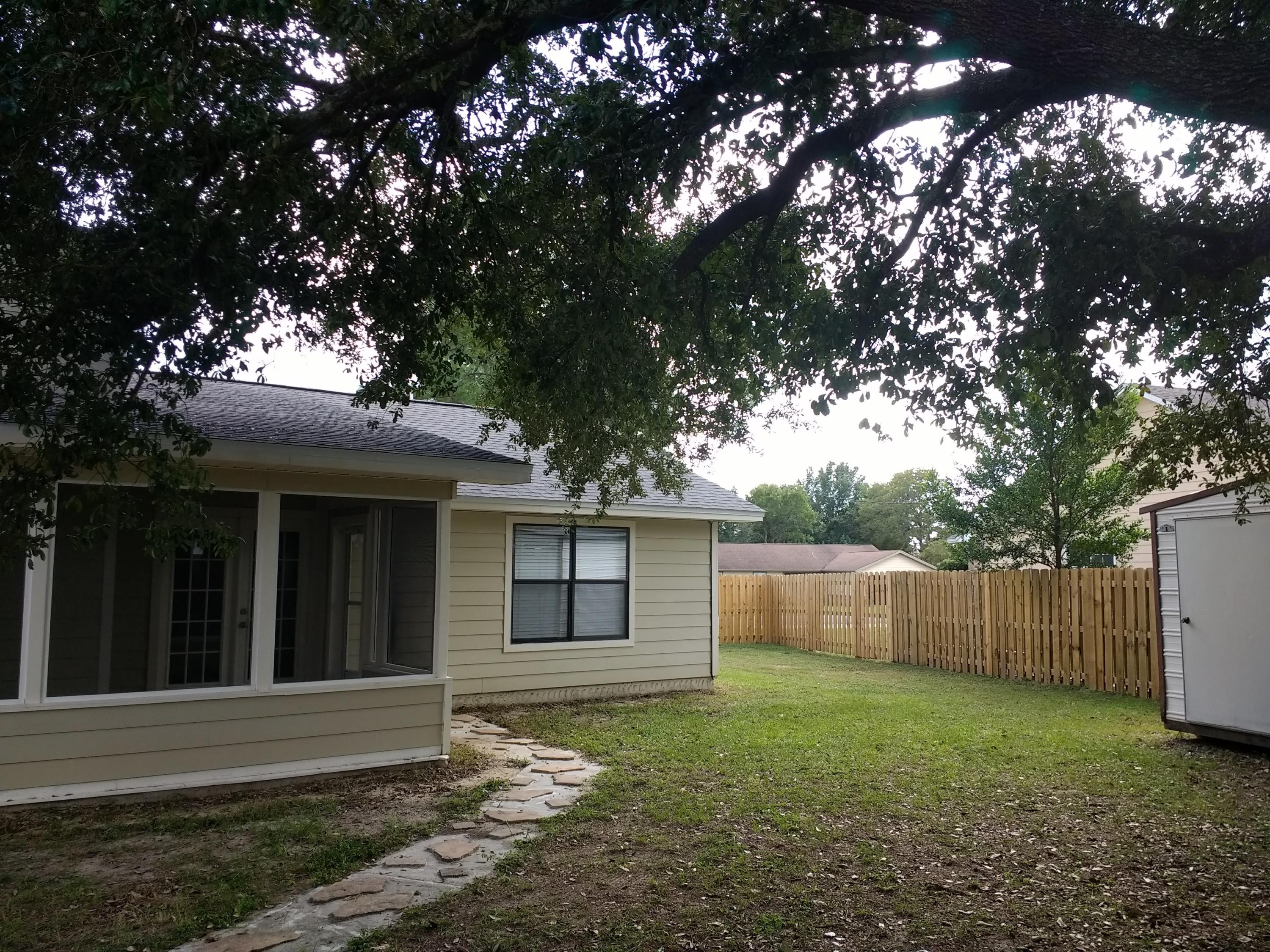 COUNTRYVIEW ESTATES 5TH ADDN - Residential Lease