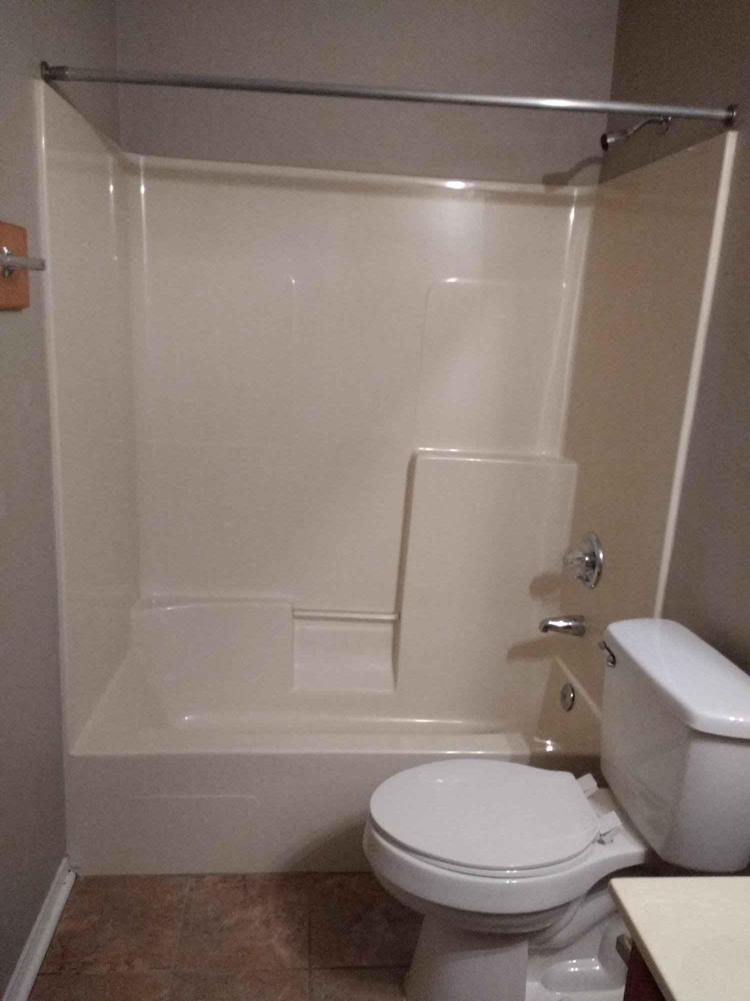 COUNTRYVIEW ESTATES 5TH ADDN - Residential Lease