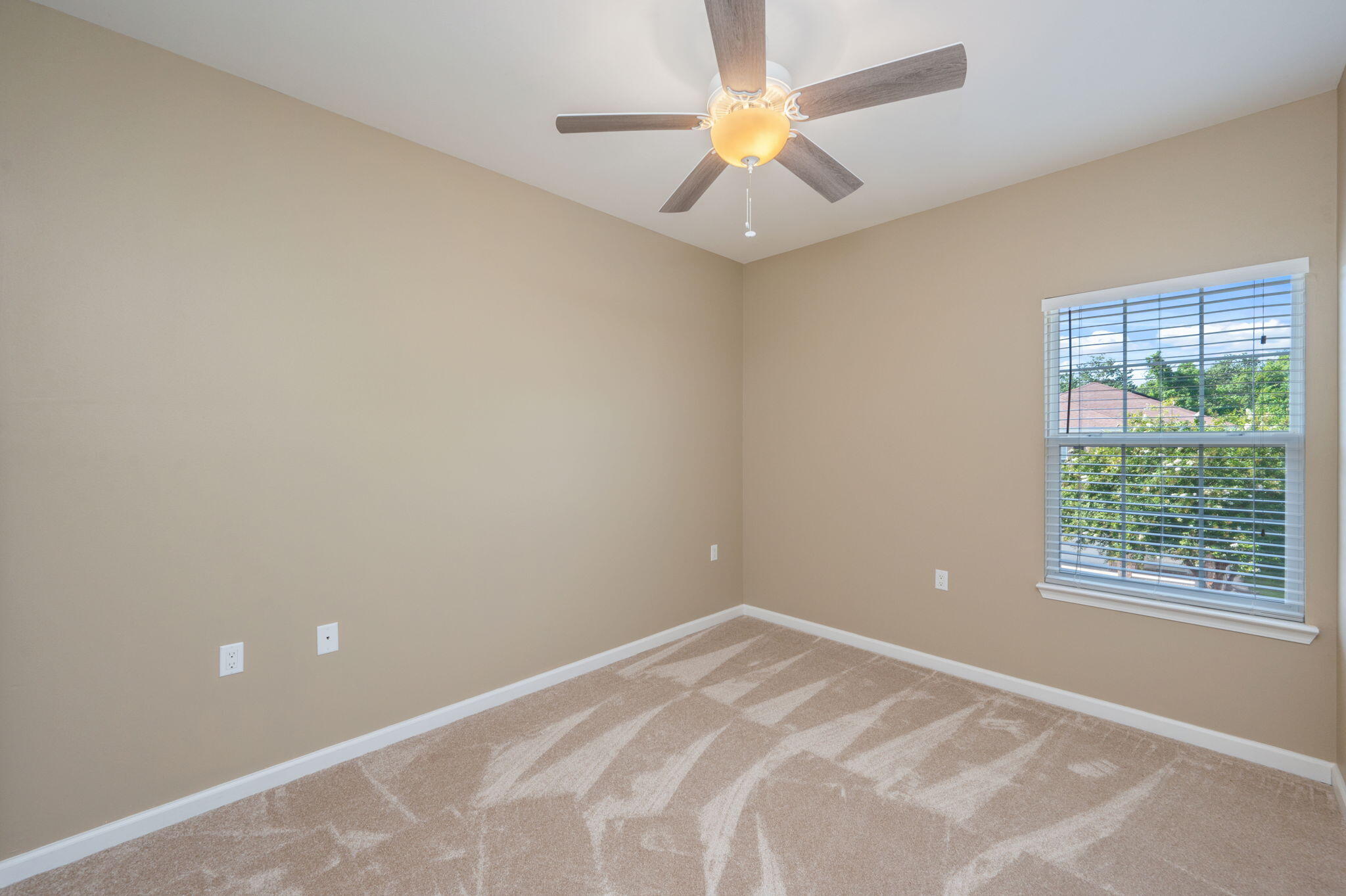 TRADITIONS AT WALTON OAKS - Residential