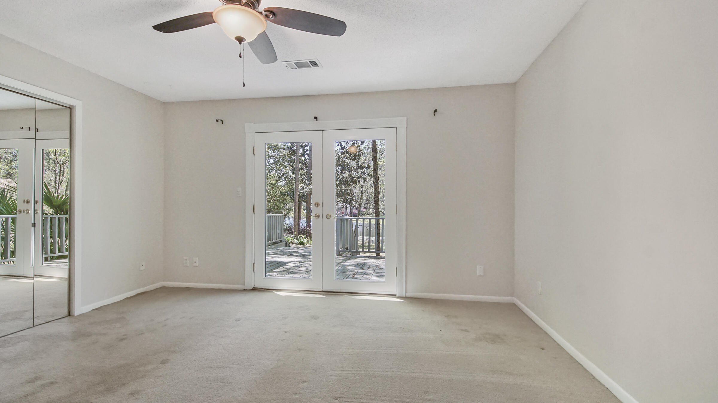 PINE SHORES - Residential