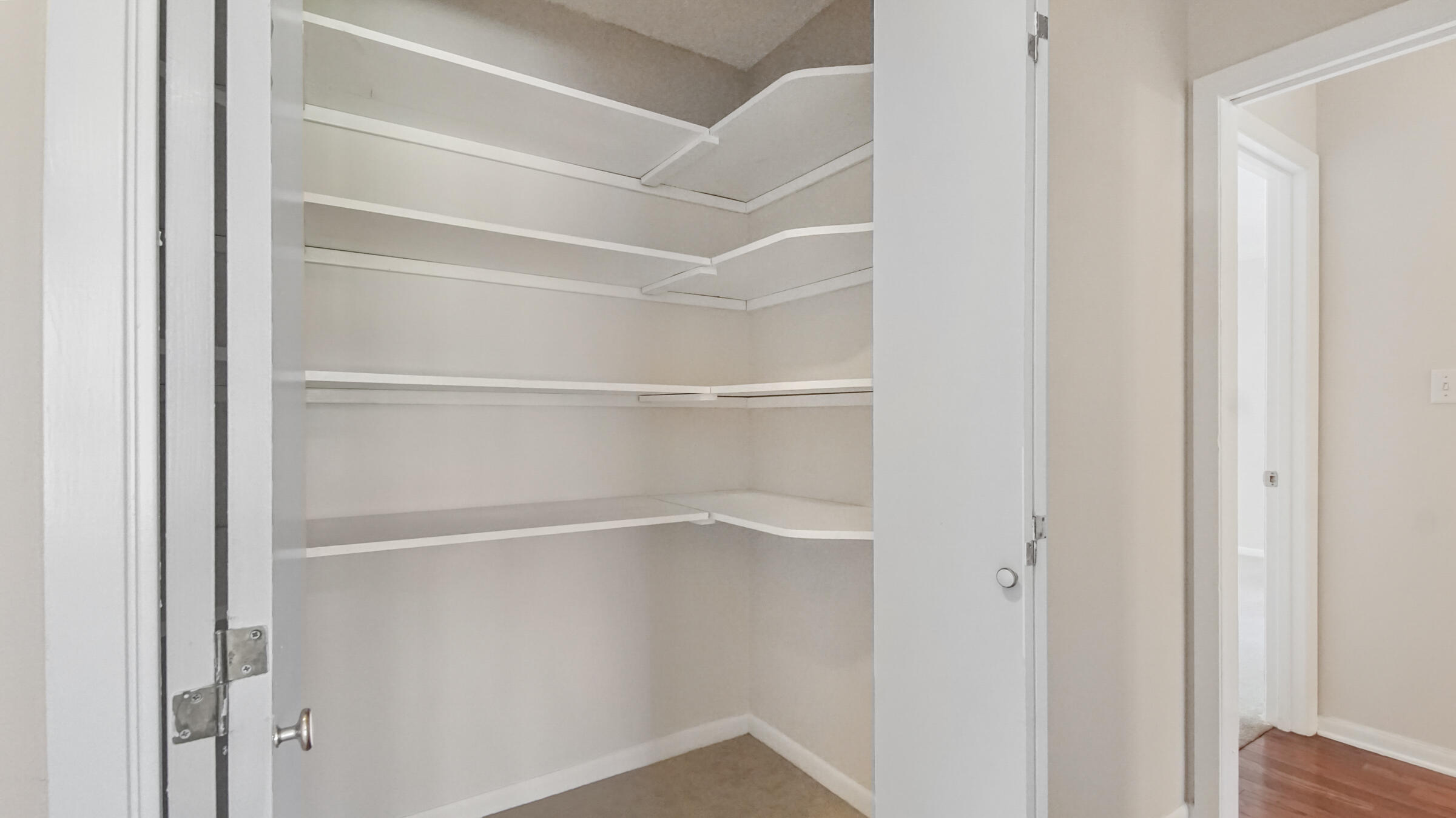 PINE SHORES - Residential