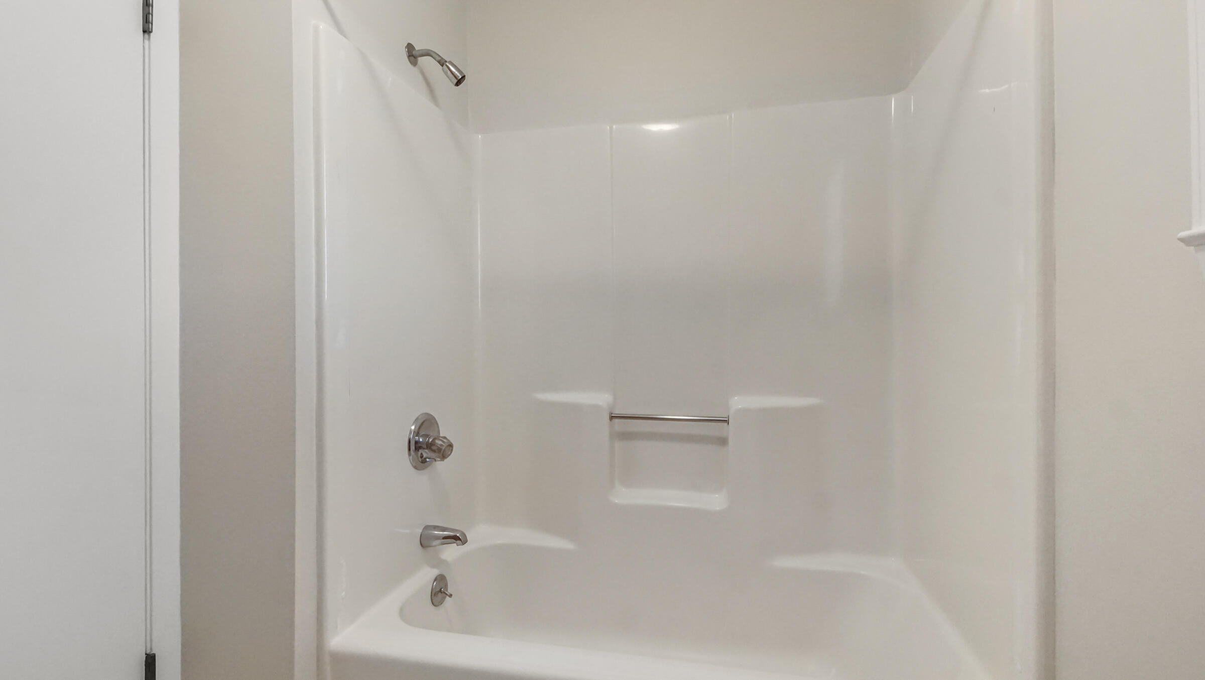 PINE SHORES - Residential