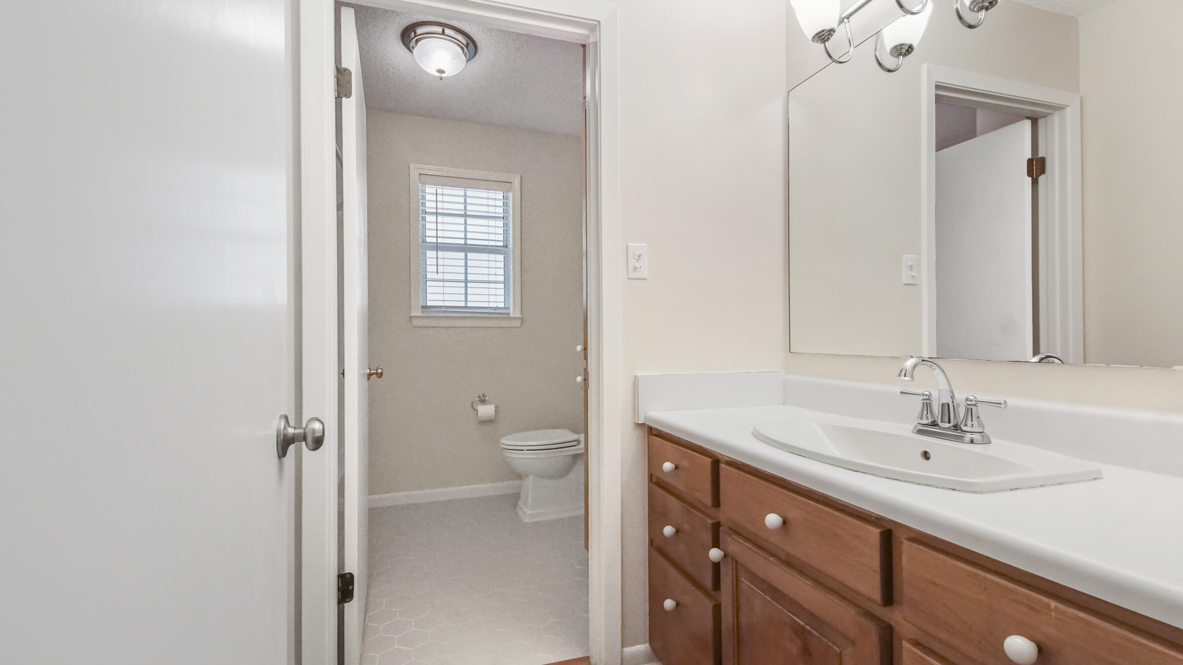 PINE SHORES - Residential