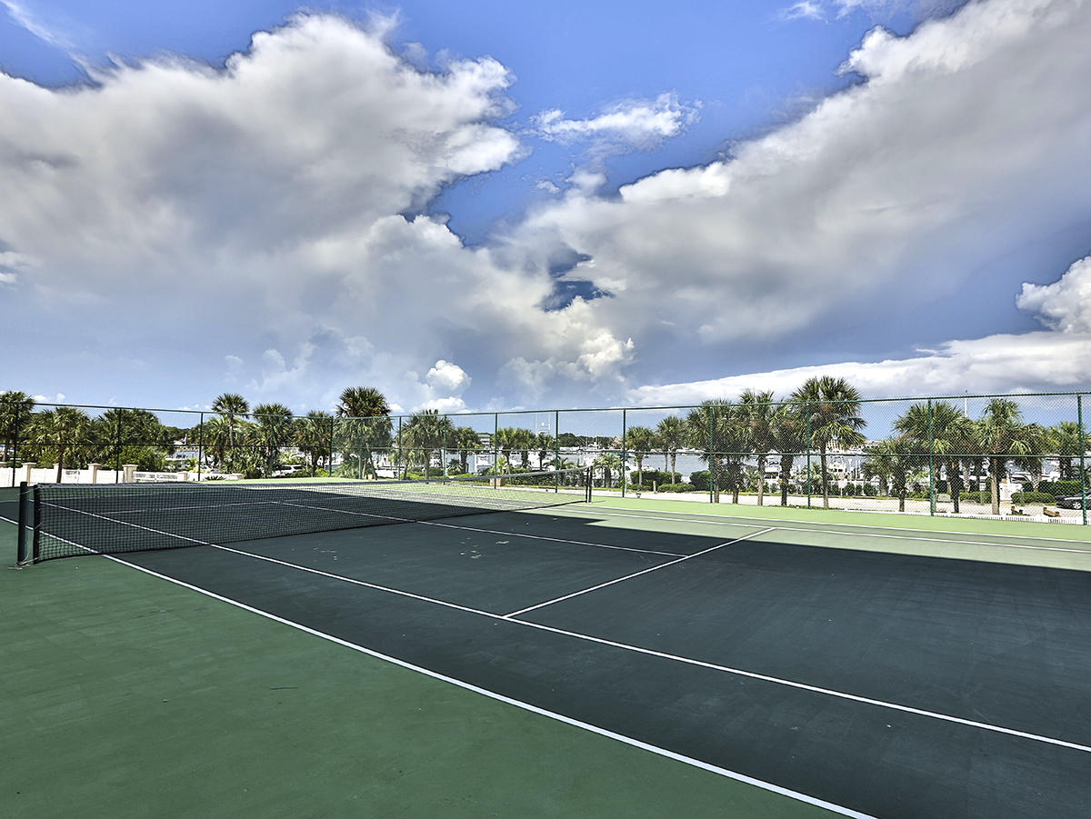 WATERVIEW TOWERS - Residential