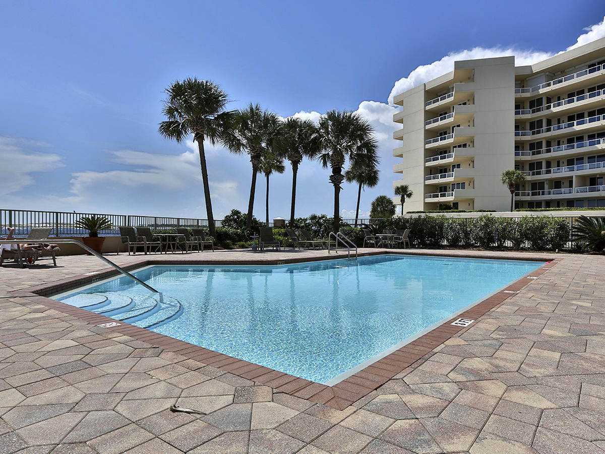 WATERVIEW TOWERS - Residential